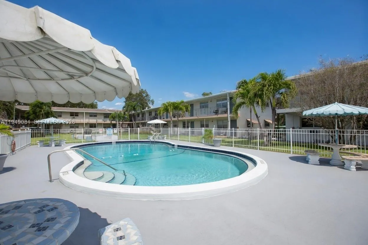 7401 Pines Blvd 222, Pembroke Pines, Florida 33024, Pembroke Pines, Florida 33024, 2 Bedrooms Bedrooms, ,1 BathroomBathrooms,Residential,For Sale,7401 Pines Blvd 222, Pembroke Pines, Florida 33024,A11949081
