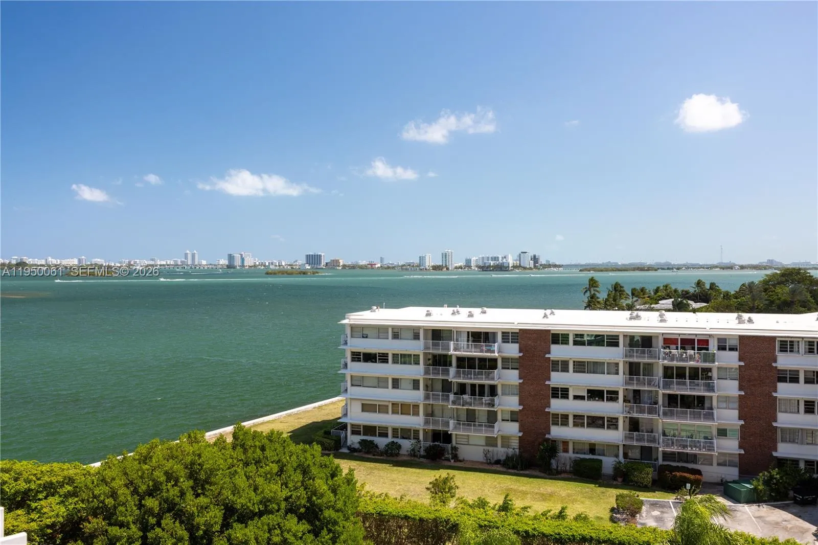 4000 Towerside Ter 804, Miami, Florida 33138, Miami, Florida 33138, 2 Bedrooms Bedrooms, ,2 BathroomsBathrooms,Residential,For Sale,4000 Towerside Ter 804, Miami, Florida 33138,A11950061