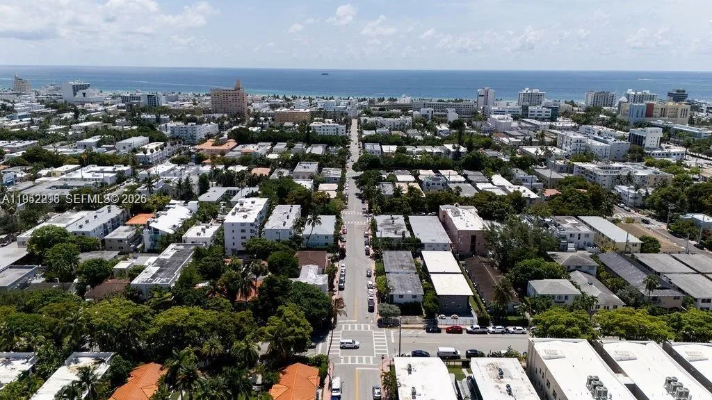 1050 7th St 1050-3, Miami Beach, Florida 33139, Miami Beach, Florida 33139, 1 Bedroom Bedrooms, ,1 BathroomBathrooms,Residential Lease,For Rent,1050 7th St 1050-3, Miami Beach, Florida 33139,A11952296