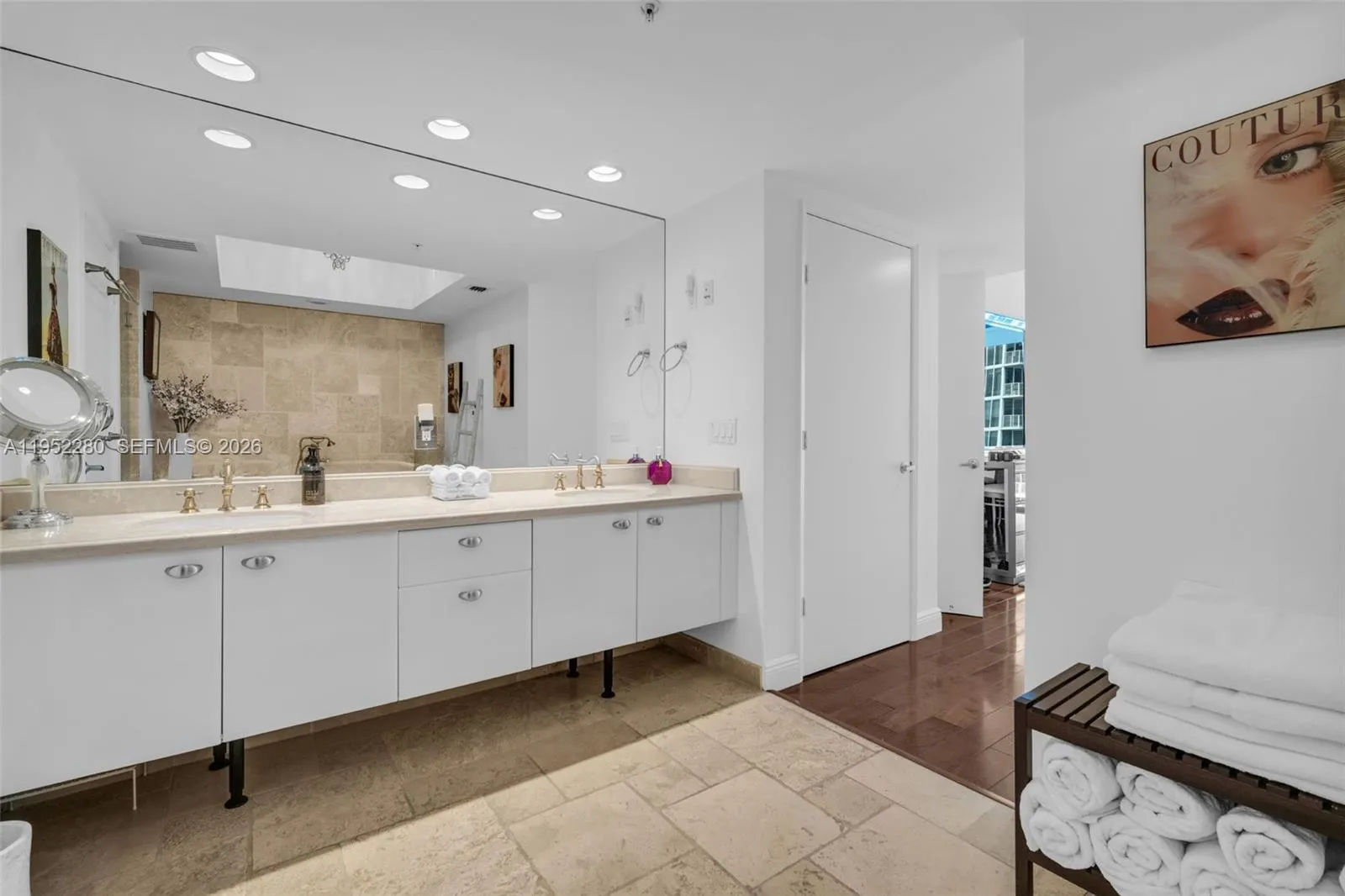 333 Las Olas Way 3006, Fort Lauderdale, Florida 33, Fort Lauderdale, Florida 33301, 2 Bedrooms Bedrooms, ,2 BathroomsBathrooms,Residential,For Sale,333 Las Olas Way 3006, Fort Lauderdale, Florida 33,A11952280