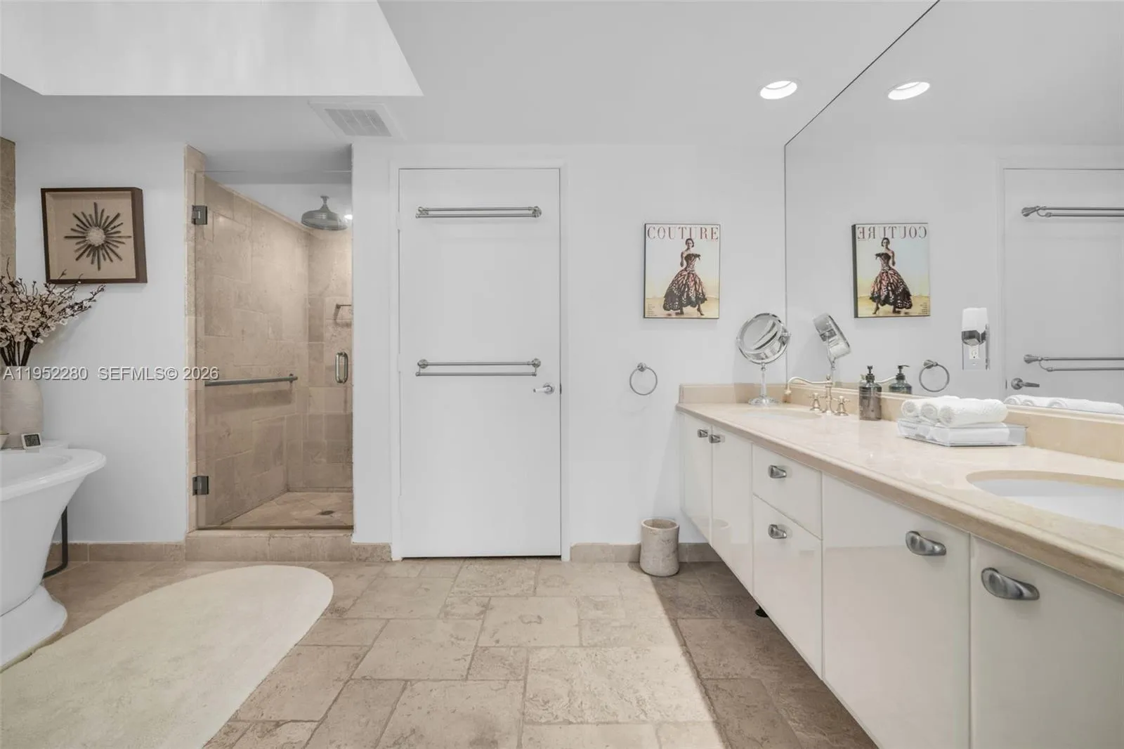 333 Las Olas Way 3006, Fort Lauderdale, Florida 33, Fort Lauderdale, Florida 33301, 2 Bedrooms Bedrooms, ,2 BathroomsBathrooms,Residential,For Sale,333 Las Olas Way 3006, Fort Lauderdale, Florida 33,A11952280