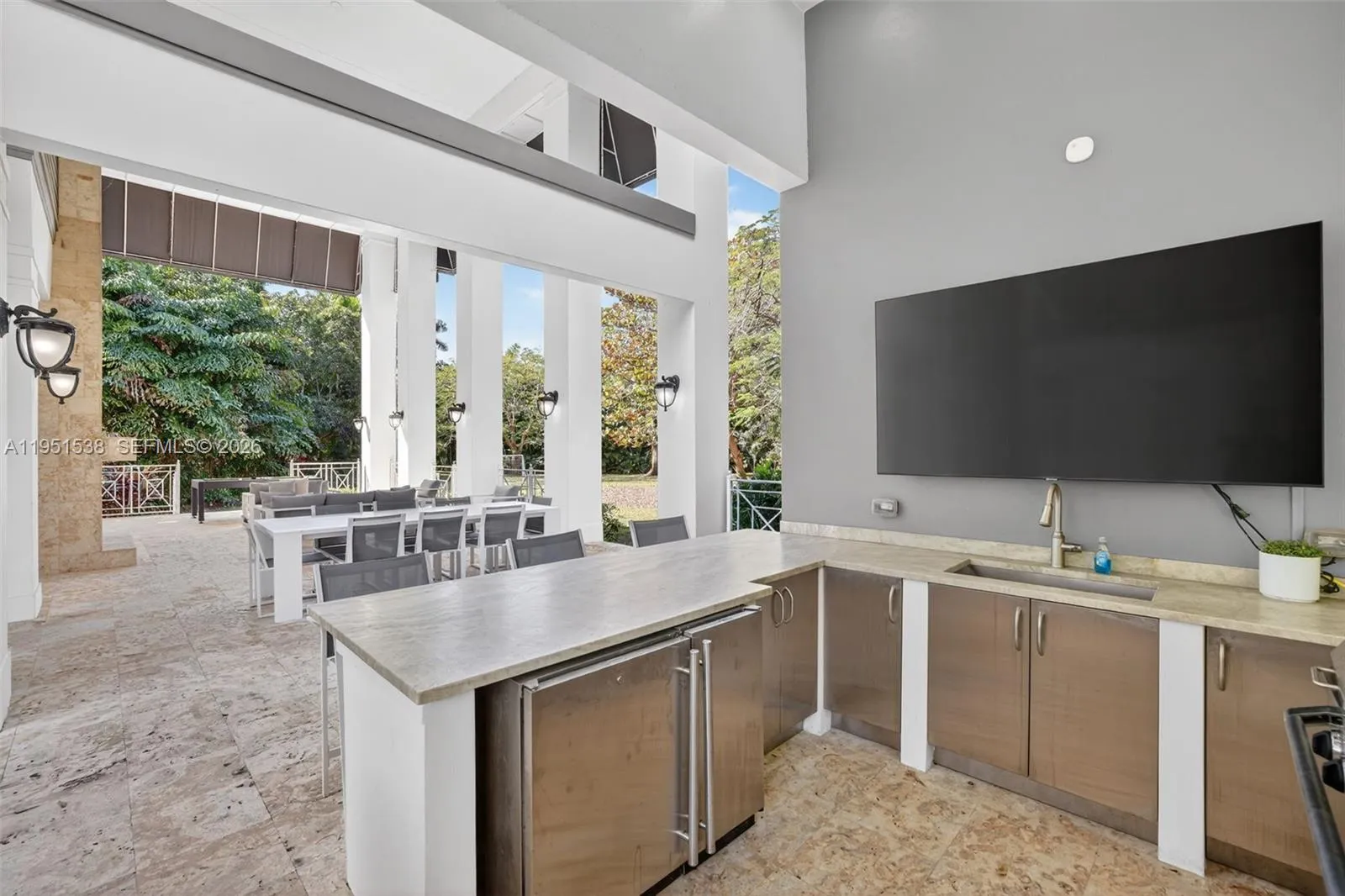 101 Holly Ln, Plantation, Florida 33317, Plantation, Florida 33317, 7 Bedrooms Bedrooms, ,6 BathroomsBathrooms,Residential,For Sale,101 Holly Ln, Plantation, Florida 33317,A11951538