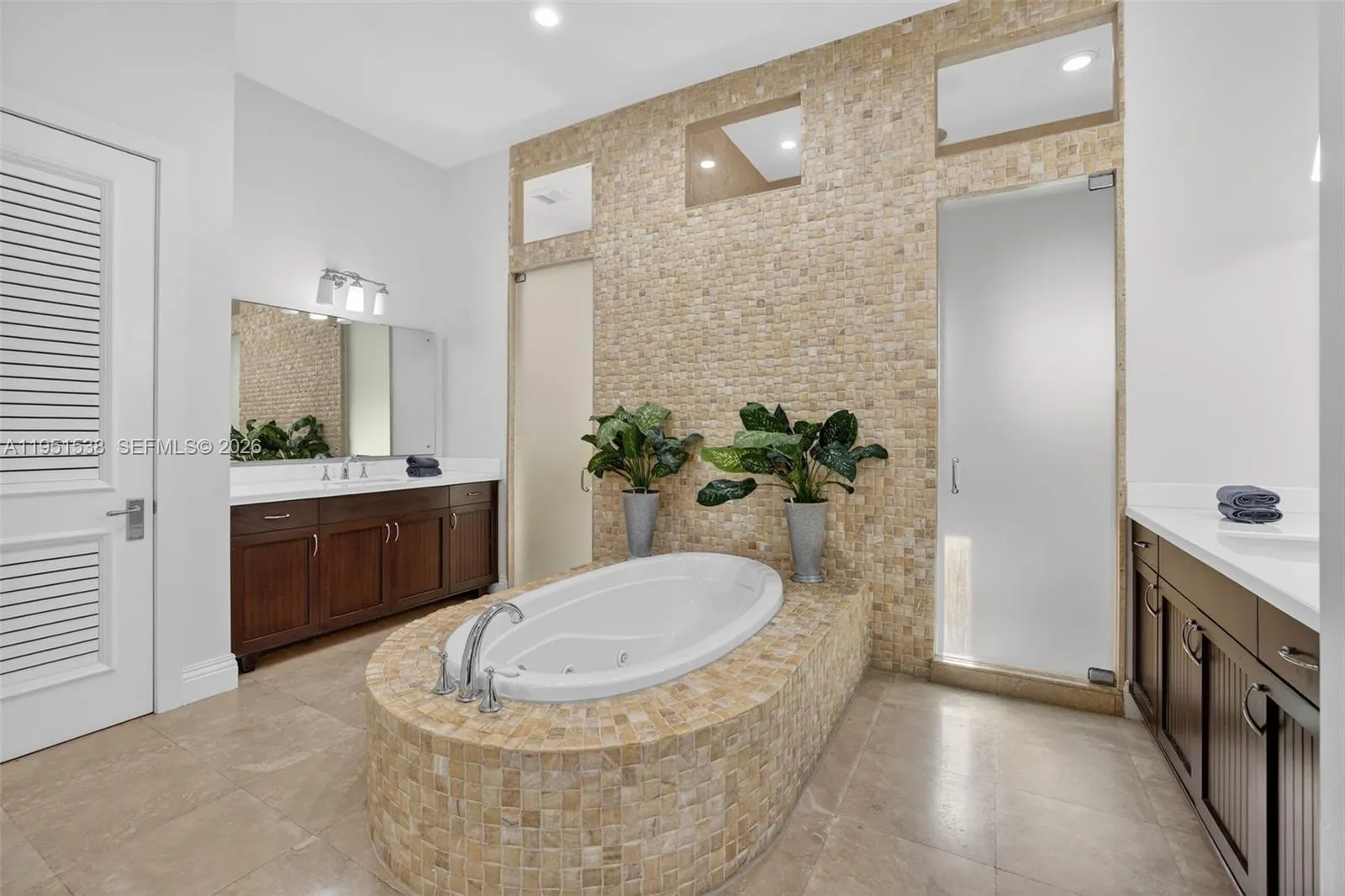 101 Holly Ln, Plantation, Florida 33317, Plantation, Florida 33317, 7 Bedrooms Bedrooms, ,6 BathroomsBathrooms,Residential,For Sale,101 Holly Ln, Plantation, Florida 33317,A11951538