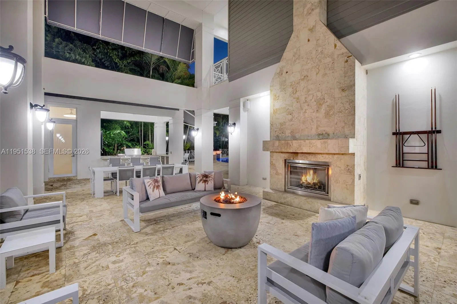 101 Holly Ln, Plantation, Florida 33317, Plantation, Florida 33317, 7 Bedrooms Bedrooms, ,6 BathroomsBathrooms,Residential,For Sale,101 Holly Ln, Plantation, Florida 33317,A11951538