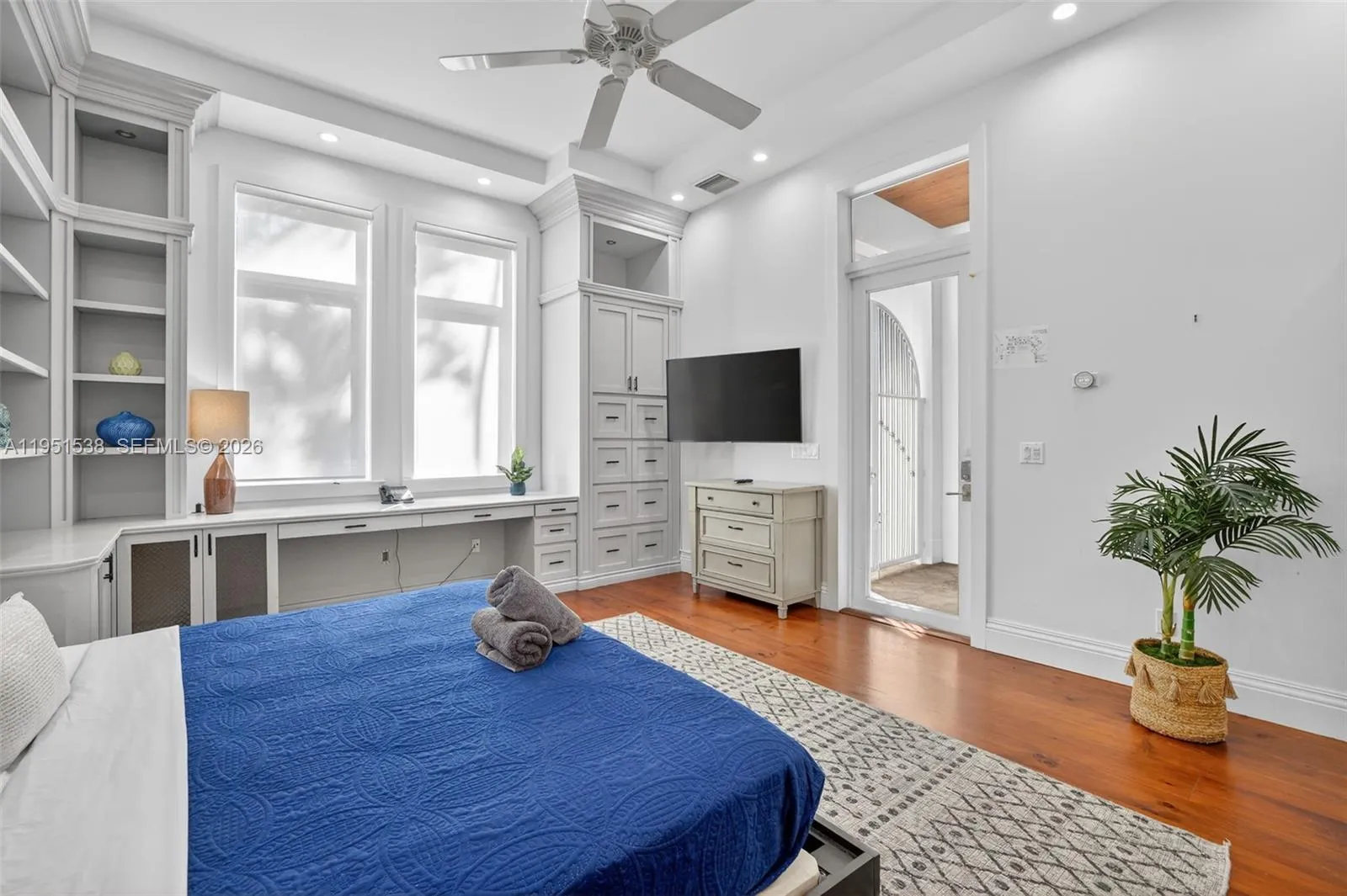 101 Holly Ln, Plantation, Florida 33317, Plantation, Florida 33317, 7 Bedrooms Bedrooms, ,6 BathroomsBathrooms,Residential,For Sale,101 Holly Ln, Plantation, Florida 33317,A11951538