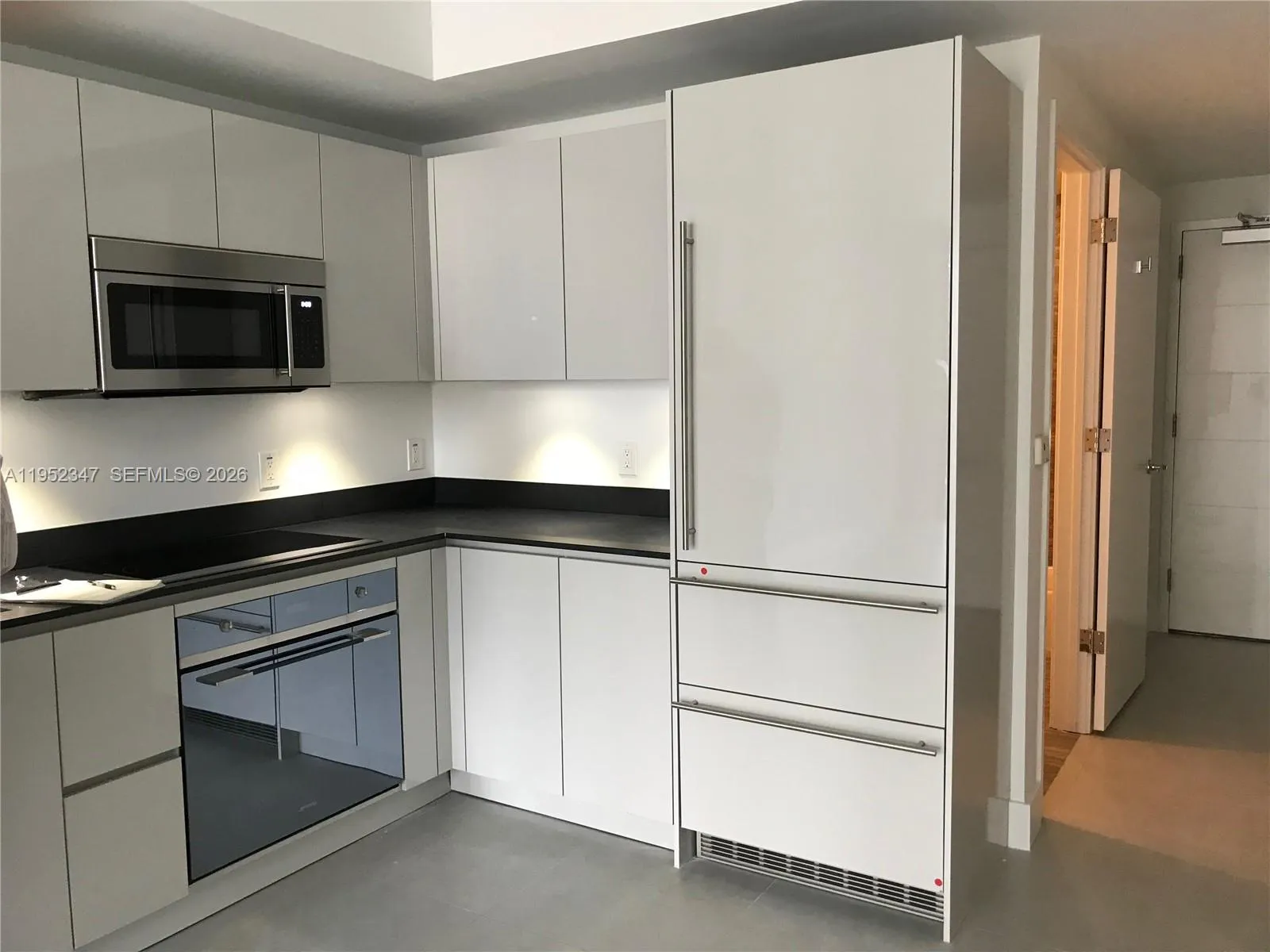 1010 Brickell Ave 2110, Miami, Florida 33131, Miami, Florida 33131, ,1 BathroomBathrooms,Residential Lease,For Rent,1010 Brickell Ave 2110, Miami, Florida 33131,A11952347