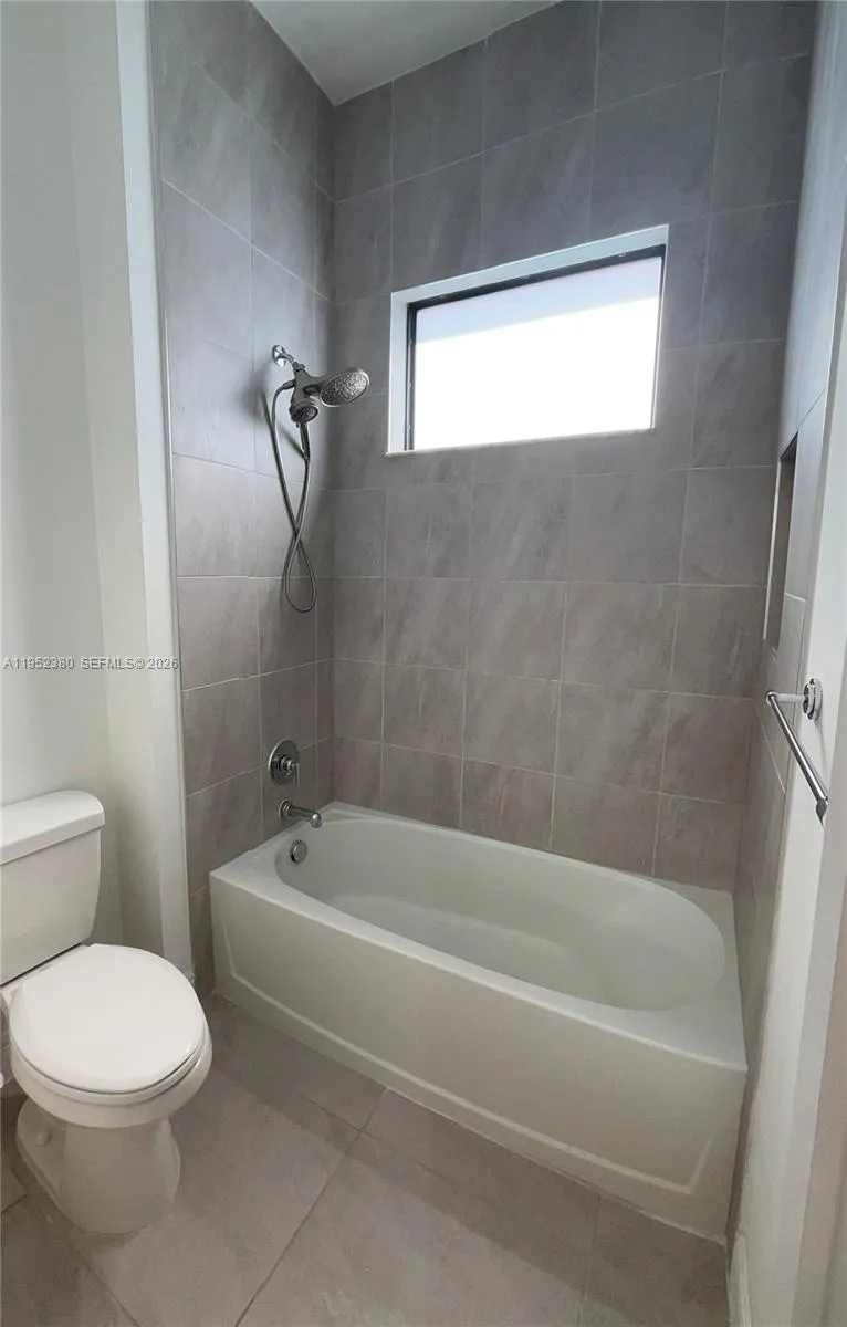 12160 N Baypoint Cir, Parkland, Florida 33076, Parkland, Florida 33076, 3 Bedrooms Bedrooms, ,2 BathroomsBathrooms,Residential,For Sale,12160 N Baypoint Cir, Parkland, Florida 33076,A11952380