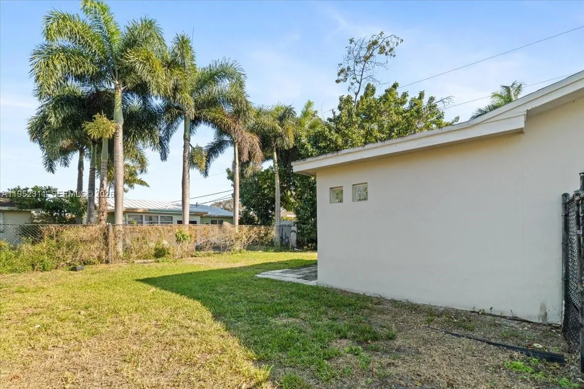 5402 Nw 25th Ter, Tamarac, Florida 33309, Tamarac, Florida 33309, 2 Bedrooms Bedrooms, ,1 BathroomBathrooms,Residential,For Sale,5402 Nw 25th Ter, Tamarac, Florida 33309,A11952311