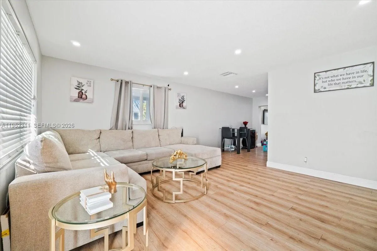 5402 Nw 25th Ter, Tamarac, Florida 33309, Tamarac, Florida 33309, 2 Bedrooms Bedrooms, ,1 BathroomBathrooms,Residential,For Sale,5402 Nw 25th Ter, Tamarac, Florida 33309,A11952311