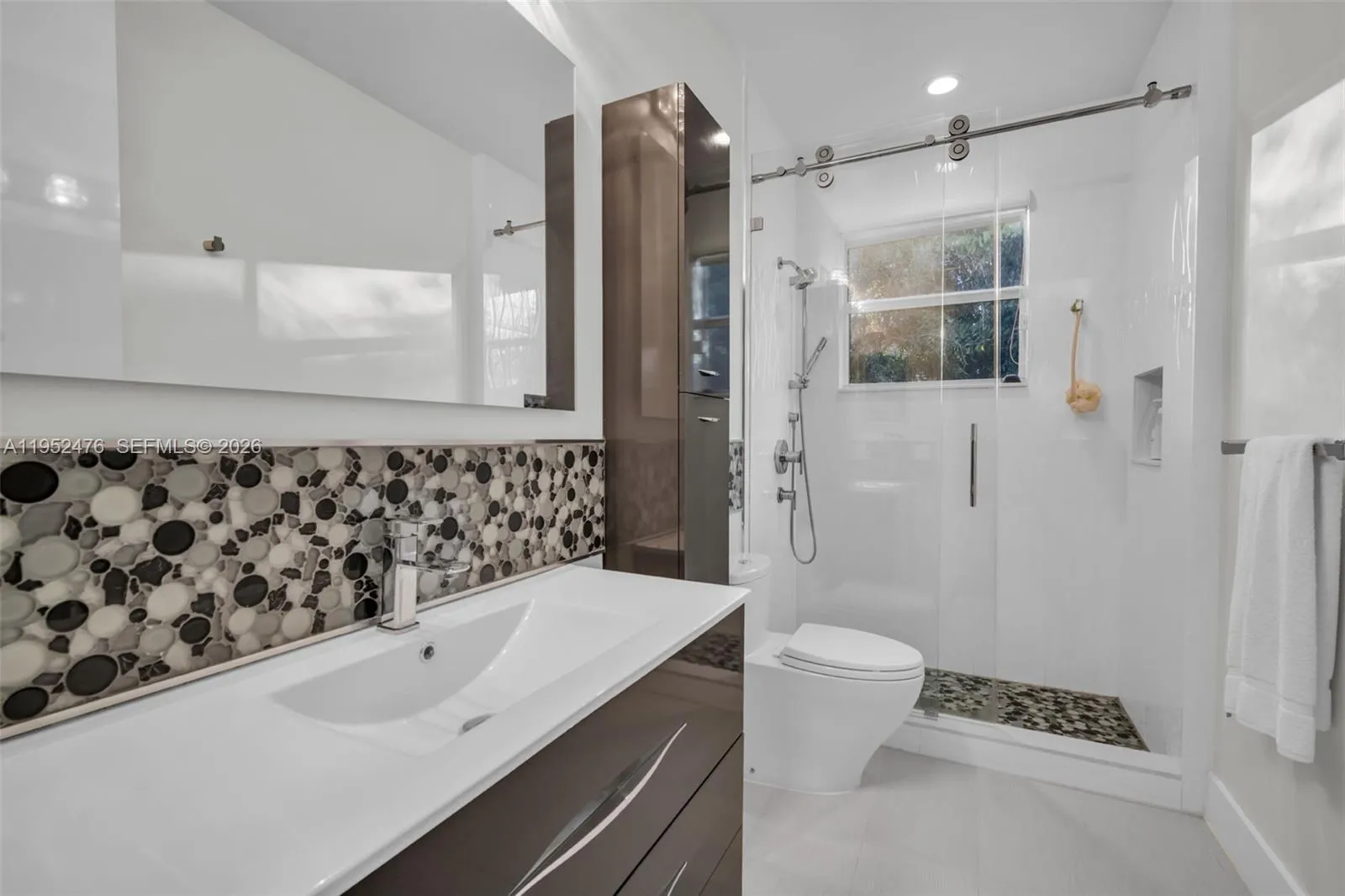 10792 Pine Lodge Trl, Davie, Florida 33328, Davie, Florida 33328, 6 Bedrooms Bedrooms, 4 Rooms Rooms,7 BathroomsBathrooms,Residential,For Sale,10792 Pine Lodge Trl, Davie, Florida 33328,A11952476