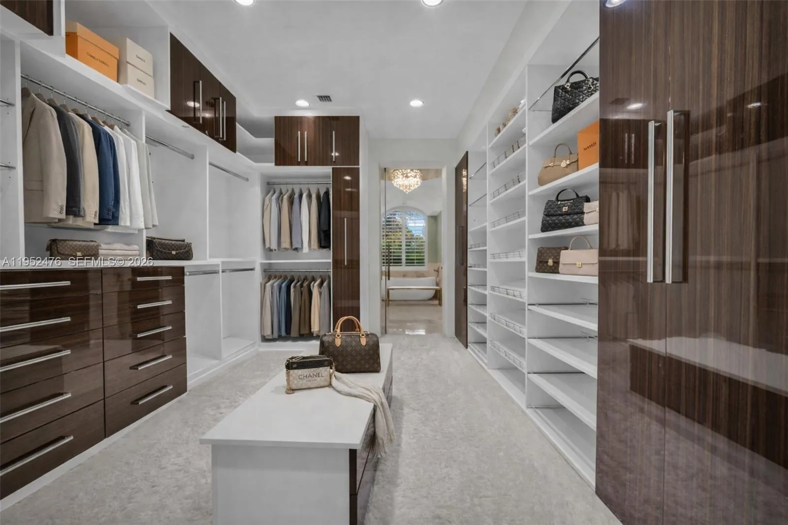 10792 Pine Lodge Trl, Davie, Florida 33328, Davie, Florida 33328, 6 Bedrooms Bedrooms, 4 Rooms Rooms,7 BathroomsBathrooms,Residential,For Sale,10792 Pine Lodge Trl, Davie, Florida 33328,A11952476