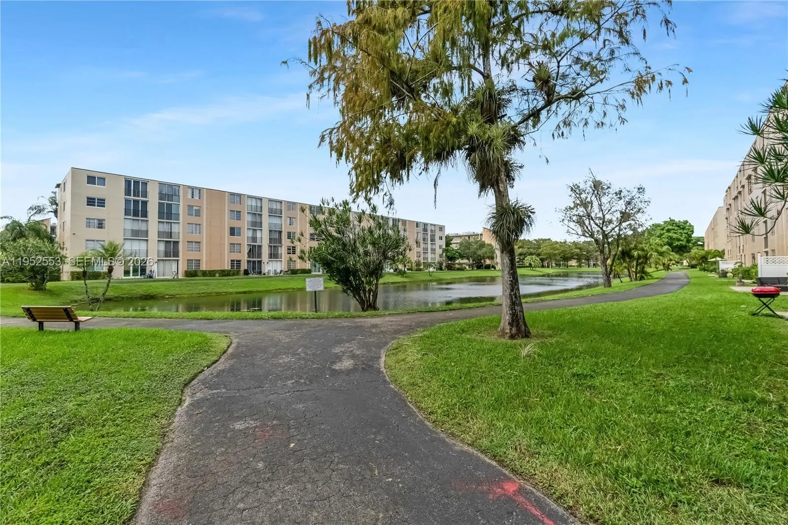 WALKING/JOGGING PATH