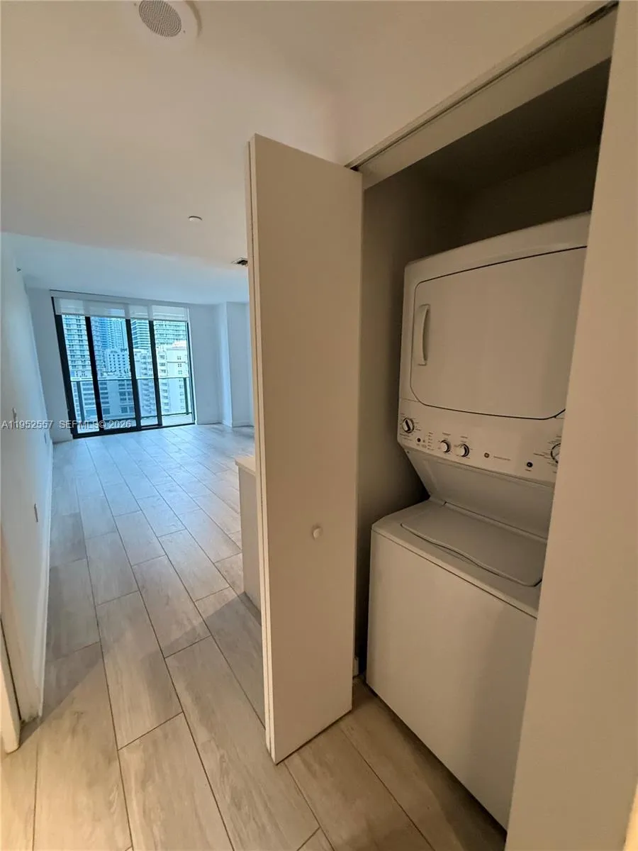 45 Sw 9th St 1004, Miami, Florida 33130, Miami, Florida 33130, 1 Bedroom Bedrooms, ,1 BathroomBathrooms,Residential,For Sale,45 Sw 9th St 1004, Miami, Florida 33130,A11952557