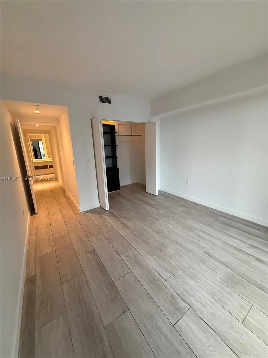 45 Sw 9th St 1004, Miami, Florida 33130, Miami, Florida 33130, 1 Bedroom Bedrooms, ,1 BathroomBathrooms,Residential,For Sale,45 Sw 9th St 1004, Miami, Florida 33130,A11952557