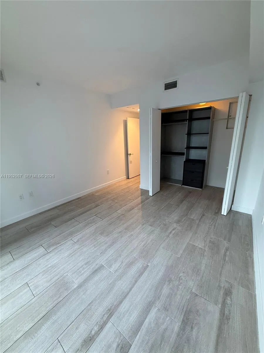 45 Sw 9th St 1004, Miami, Florida 33130, Miami, Florida 33130, 1 Bedroom Bedrooms, ,1 BathroomBathrooms,Residential,For Sale,45 Sw 9th St 1004, Miami, Florida 33130,A11952557