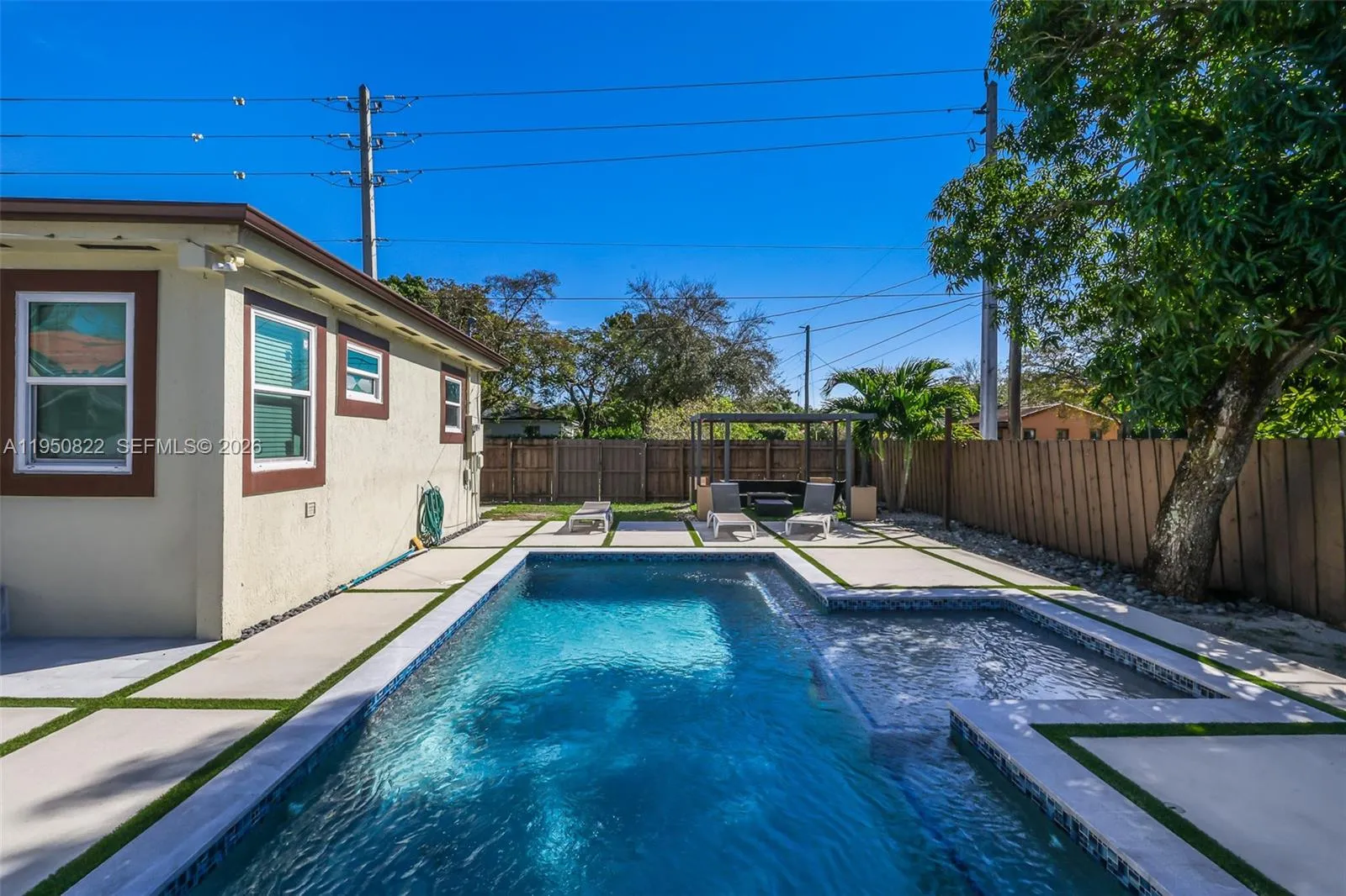 200 Carlisle Dr, Miami Springs, Florida 33166, Miami Springs, Florida 33166, 4 Bedrooms Bedrooms, ,2 BathroomsBathrooms,Residential,For Sale,200 Carlisle Dr, Miami Springs, Florida 33166,A11950822