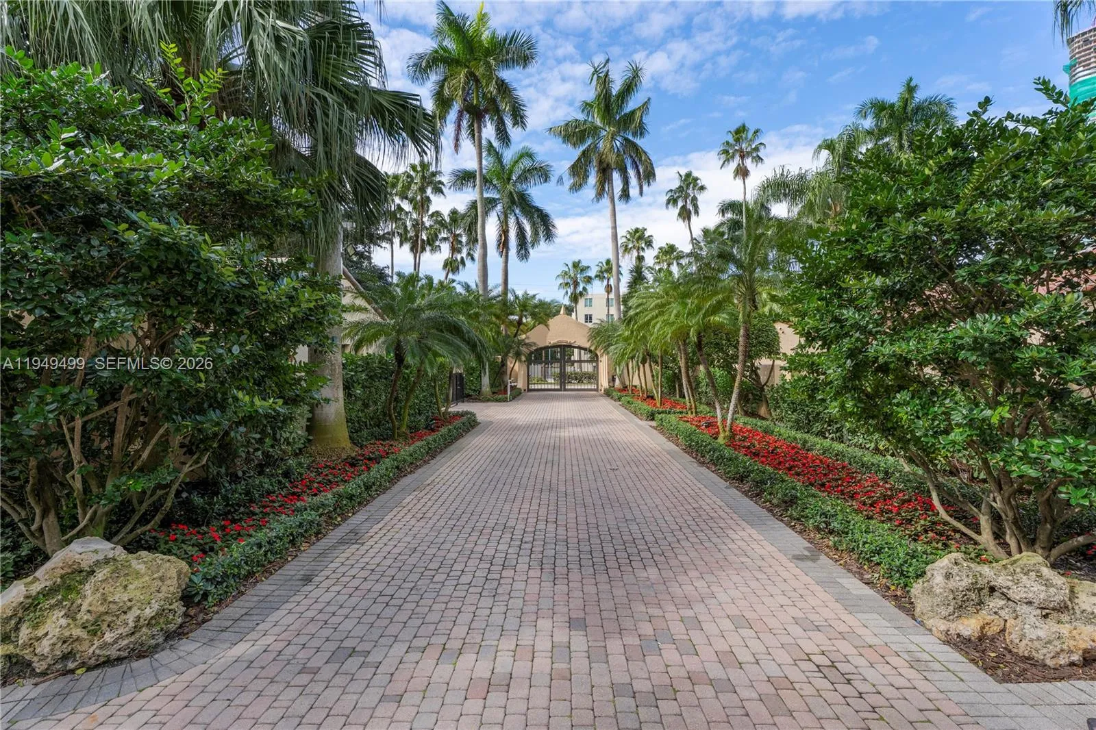 1643 Brickell Ave 2506, Miami, Florida 33129, Miami, Florida 33129, 2 Bedrooms Bedrooms, ,2 BathroomsBathrooms,Residential,For Sale,1643 Brickell Ave 2506, Miami, Florida 33129,A11949499