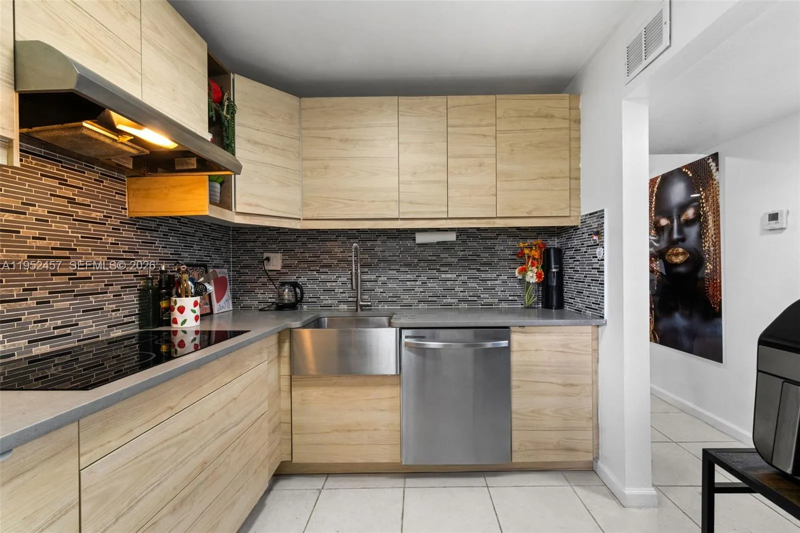 1840 Jefferson Ave 103, Miami Beach, Florida 33139, Miami Beach, Florida 33139, 2 Bedrooms Bedrooms, ,2 BathroomsBathrooms,Residential,For Sale,1840 Jefferson Ave 103, Miami Beach, Florida 33139,A11952457