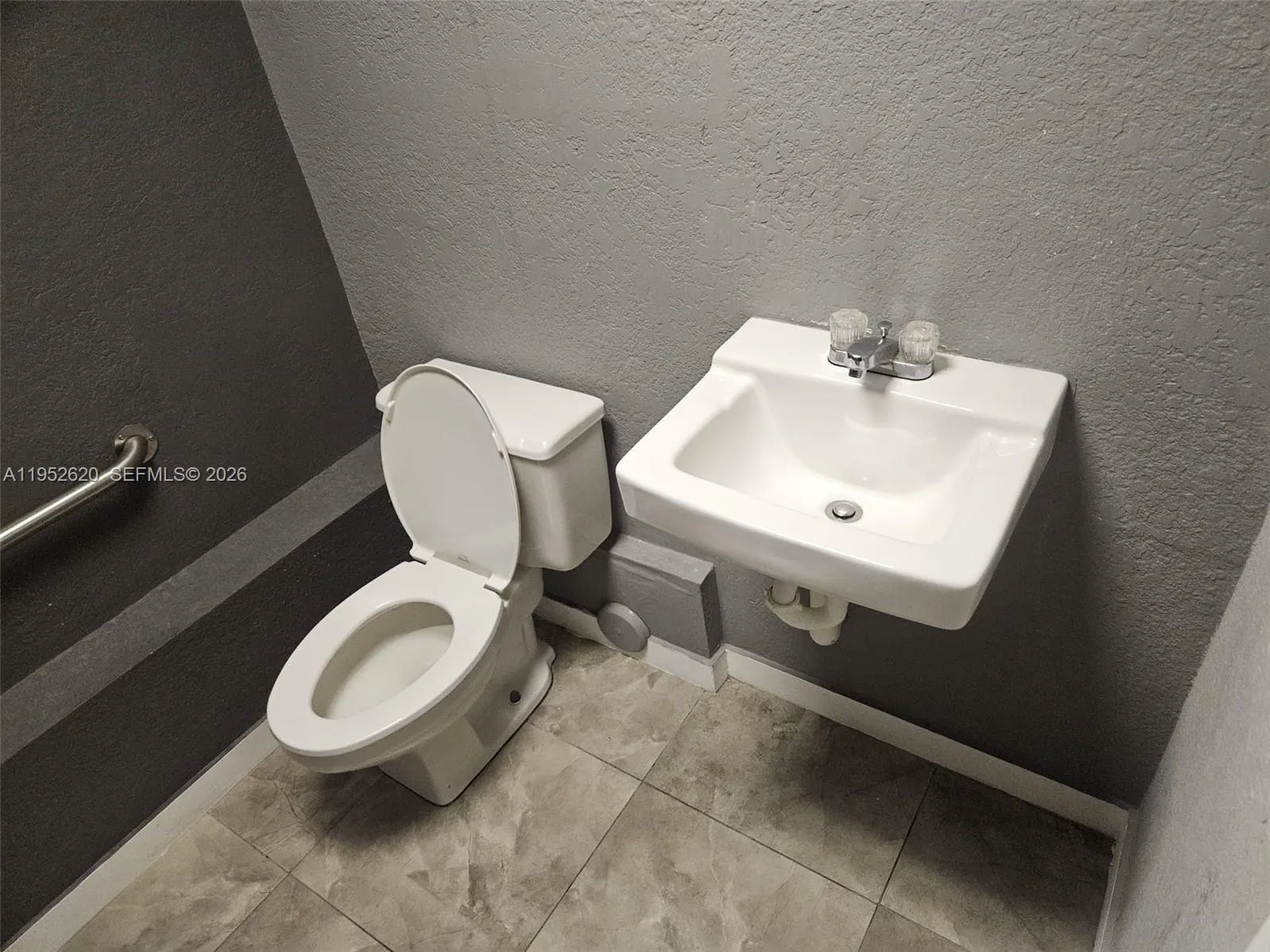 6175 Nw 167th St G18, Hialeah, Florida 33015, Hialeah, Florida 33015, ,Commercial Lease,For Rent,6175 Nw 167th St G18, Hialeah, Florida 33015,A11952620