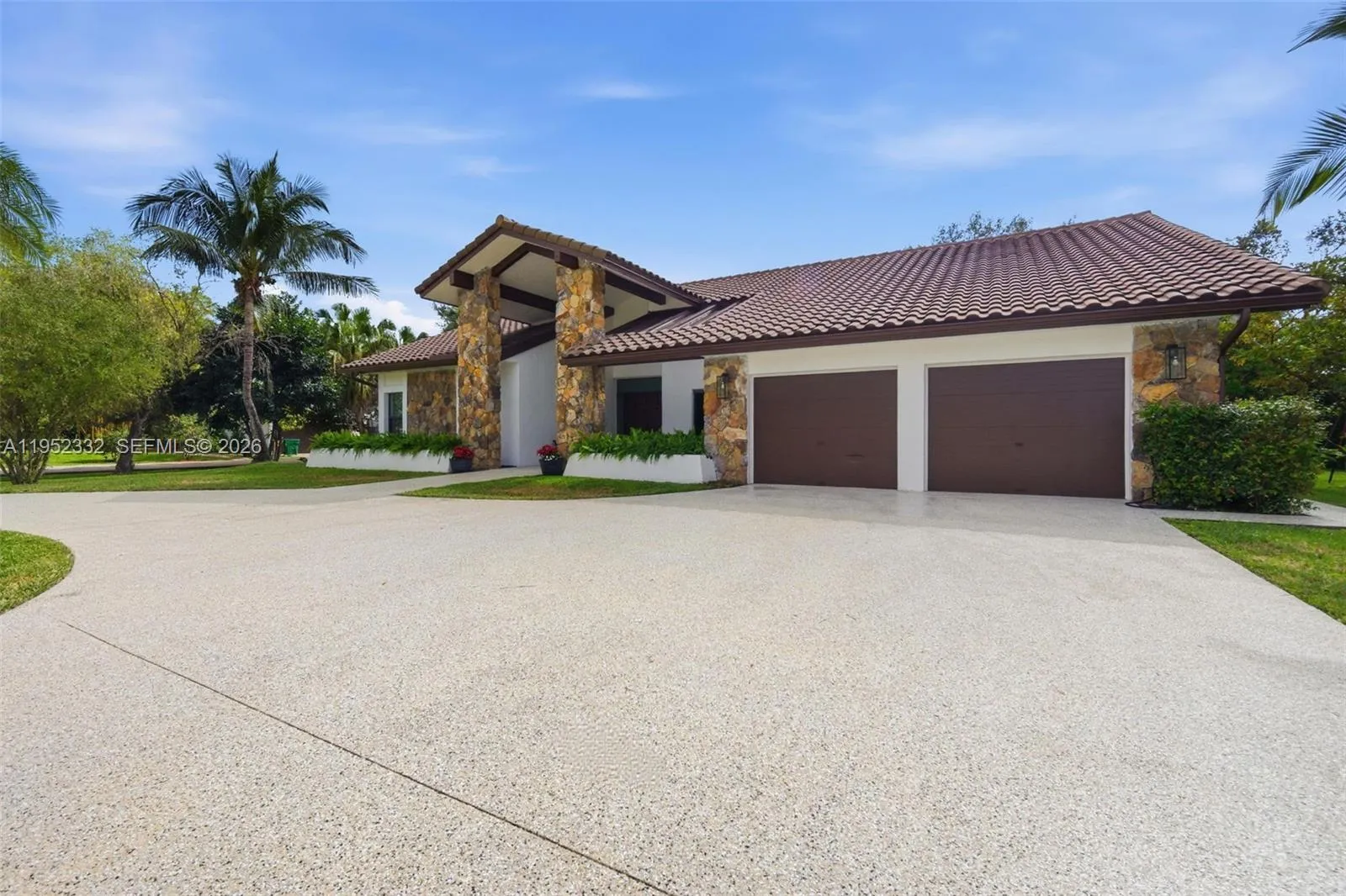 11850 Oak Leaf Dr., Davie, Florida 33330, Davie, Florida 33330, 4 Bedrooms Bedrooms, ,3 BathroomsBathrooms,Residential,For Sale,11850 Oak Leaf Dr., Davie, Florida 33330,A11952332