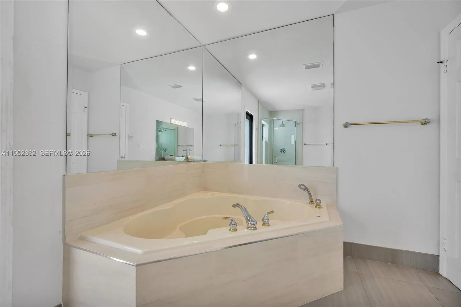 11850 Oak Leaf Dr., Davie, Florida 33330, Davie, Florida 33330, 4 Bedrooms Bedrooms, ,3 BathroomsBathrooms,Residential,For Sale,11850 Oak Leaf Dr., Davie, Florida 33330,A11952332