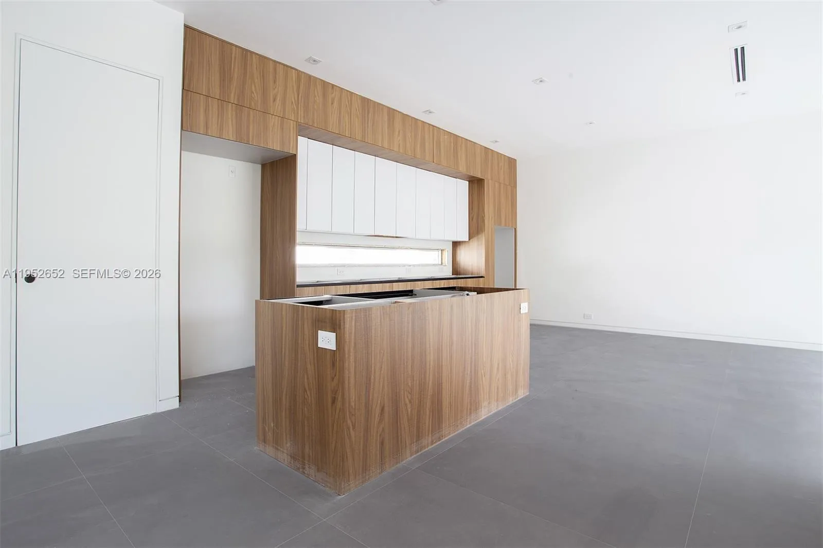 1105 Sw 22nd Ter, Miami, Florida 33129, Miami, Florida 33129, 3 Bedrooms Bedrooms, ,4 BathroomsBathrooms,Residential,For Sale,1105 Sw 22nd Ter, Miami, Florida 33129,A11952652