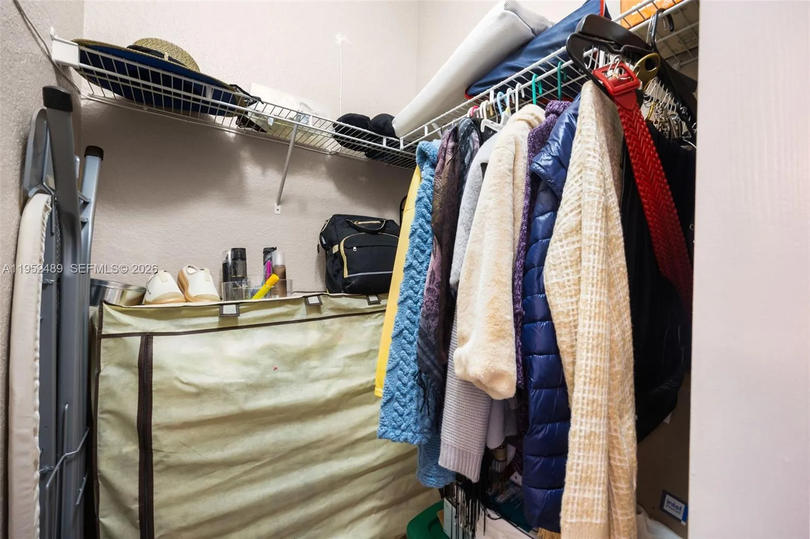 3985 Ne 15th St, Homestead, Florida 33033, Homestead, Florida 33033, 4 Bedrooms Bedrooms, ,3 BathroomsBathrooms,Residential,For Sale,3985 Ne 15th St, Homestead, Florida 33033,A11952489