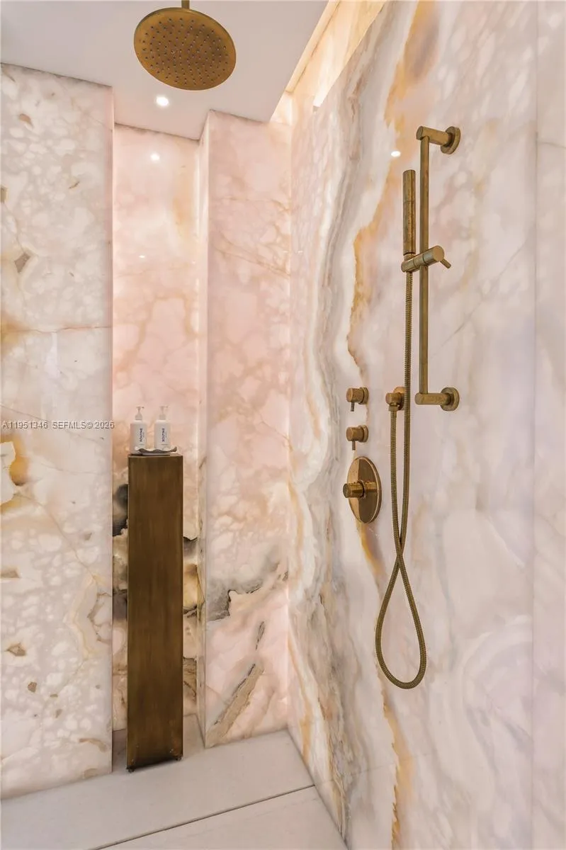 Bedroom # Ensuite Bath