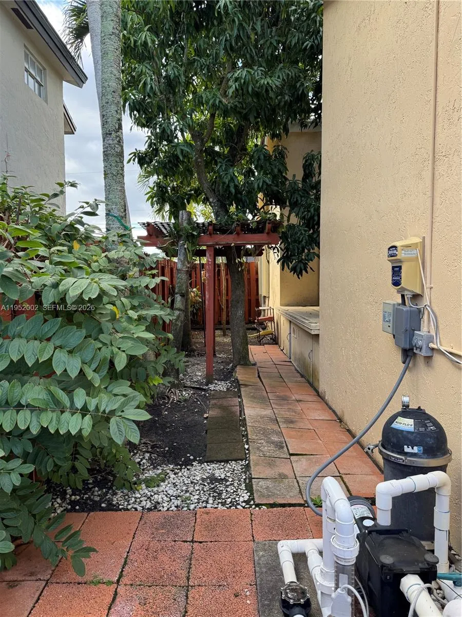 14241 Sw 36th St, Miami, Florida 33175, Miami, Florida 33175, 3 Bedrooms Bedrooms, ,2 BathroomsBathrooms,Residential,For Sale,14241 Sw 36th St, Miami, Florida 33175,A11952002