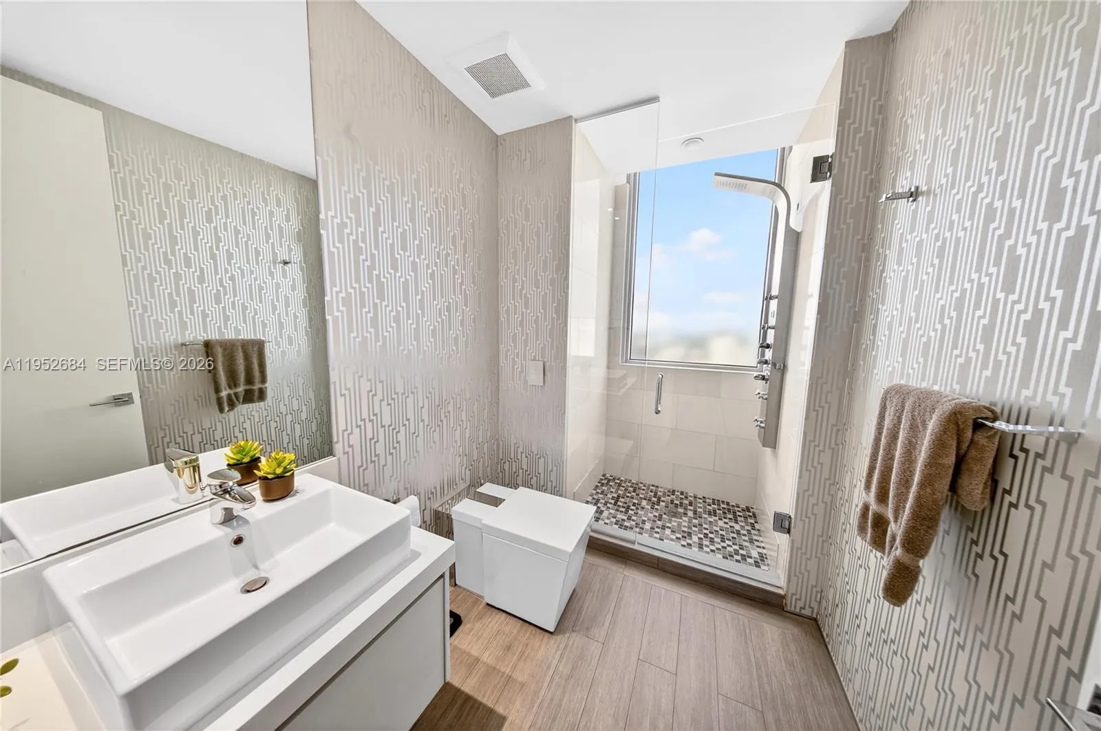 1100 Biscayne Blvd 5306, Miami, Florida 33132, Miami, Florida 33132, 6 Bedrooms Bedrooms, 1 Room Rooms,6 BathroomsBathrooms,Residential,For Sale,1100 Biscayne Blvd 5306, Miami, Florida 33132,A11952684