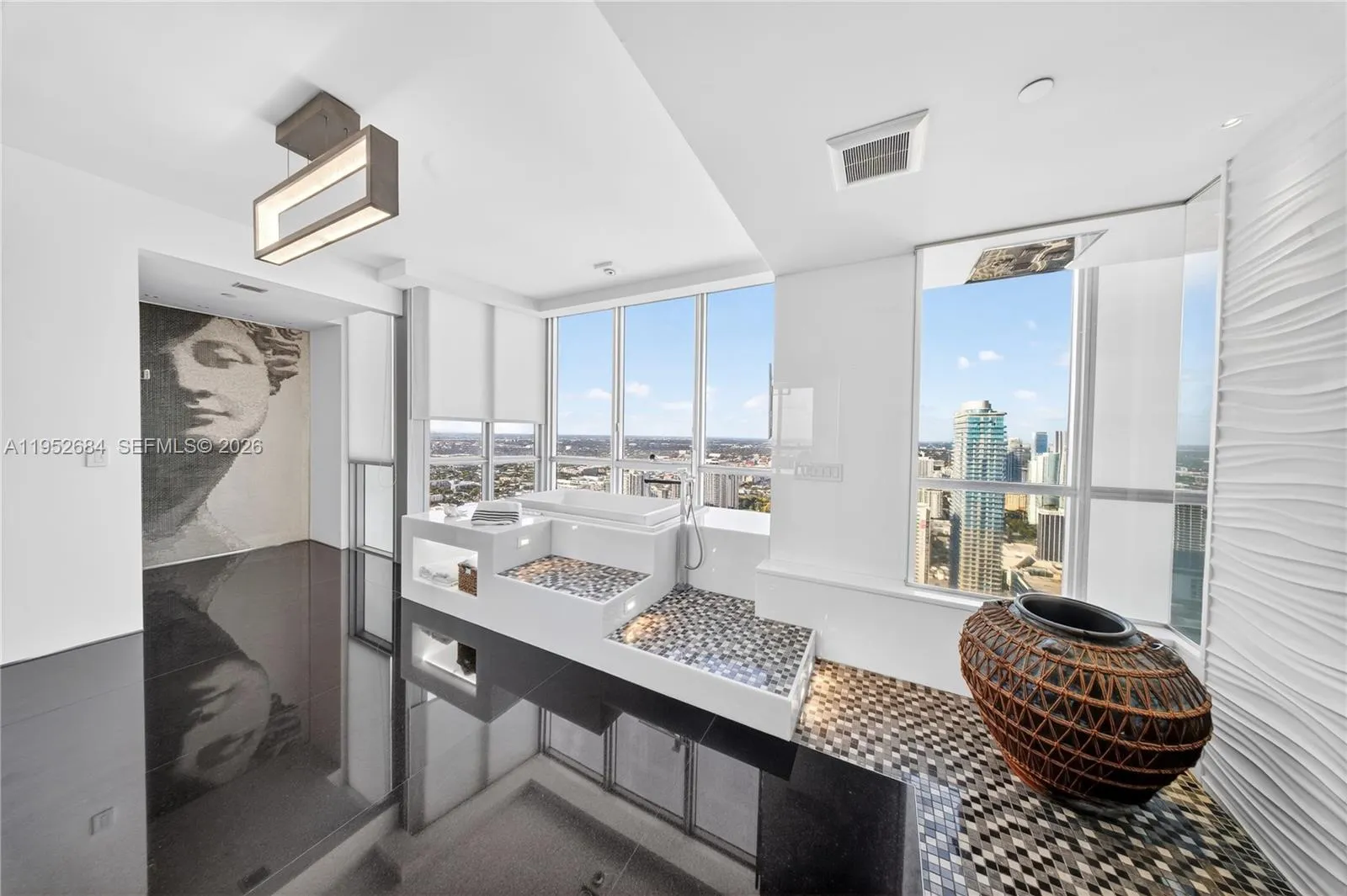 1100 Biscayne Blvd 5306, Miami, Florida 33132, Miami, Florida 33132, 6 Bedrooms Bedrooms, 1 Room Rooms,6 BathroomsBathrooms,Residential,For Sale,1100 Biscayne Blvd 5306, Miami, Florida 33132,A11952684