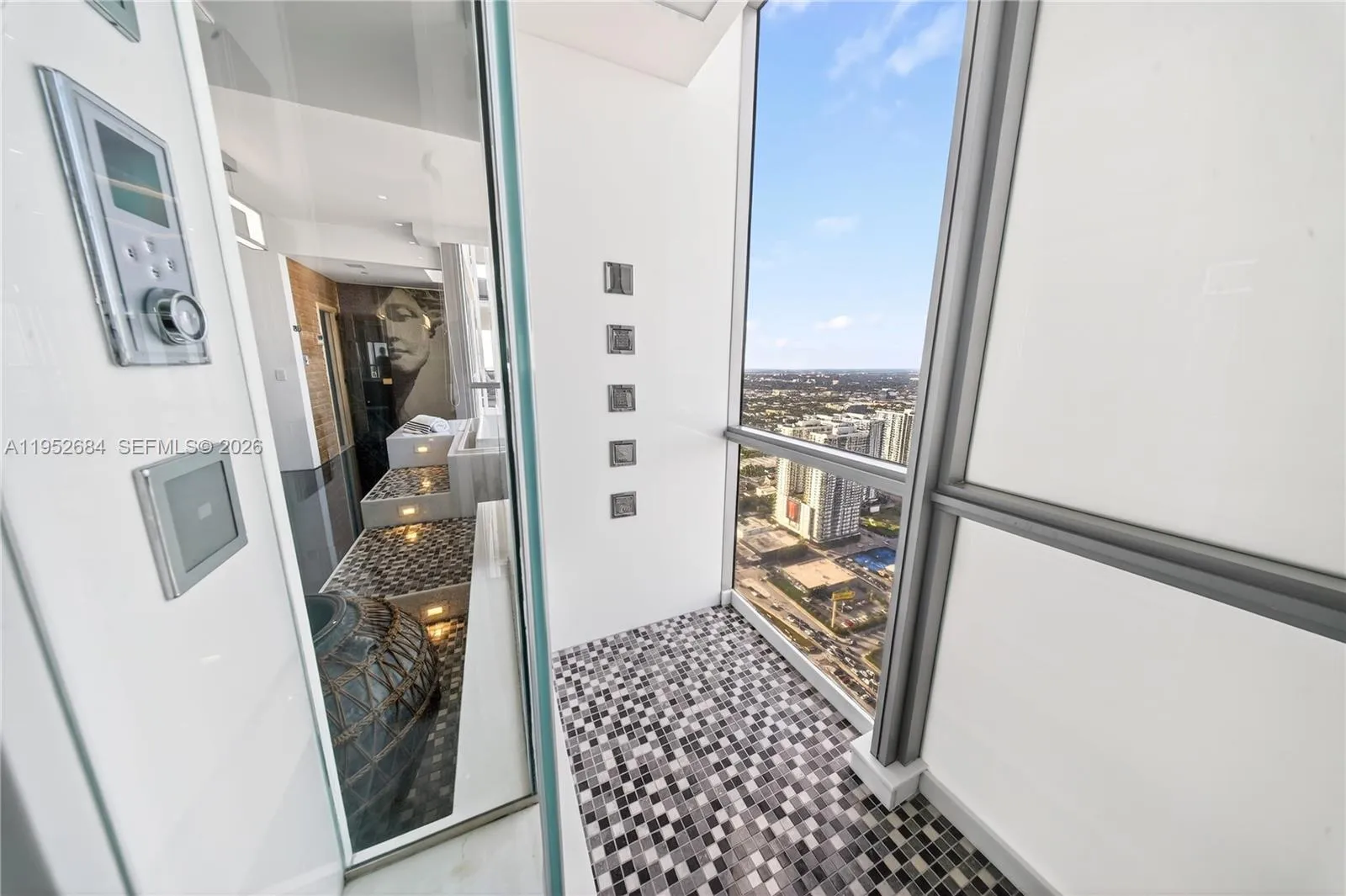 1100 Biscayne Blvd 5306, Miami, Florida 33132, Miami, Florida 33132, 6 Bedrooms Bedrooms, 1 Room Rooms,6 BathroomsBathrooms,Residential,For Sale,1100 Biscayne Blvd 5306, Miami, Florida 33132,A11952684