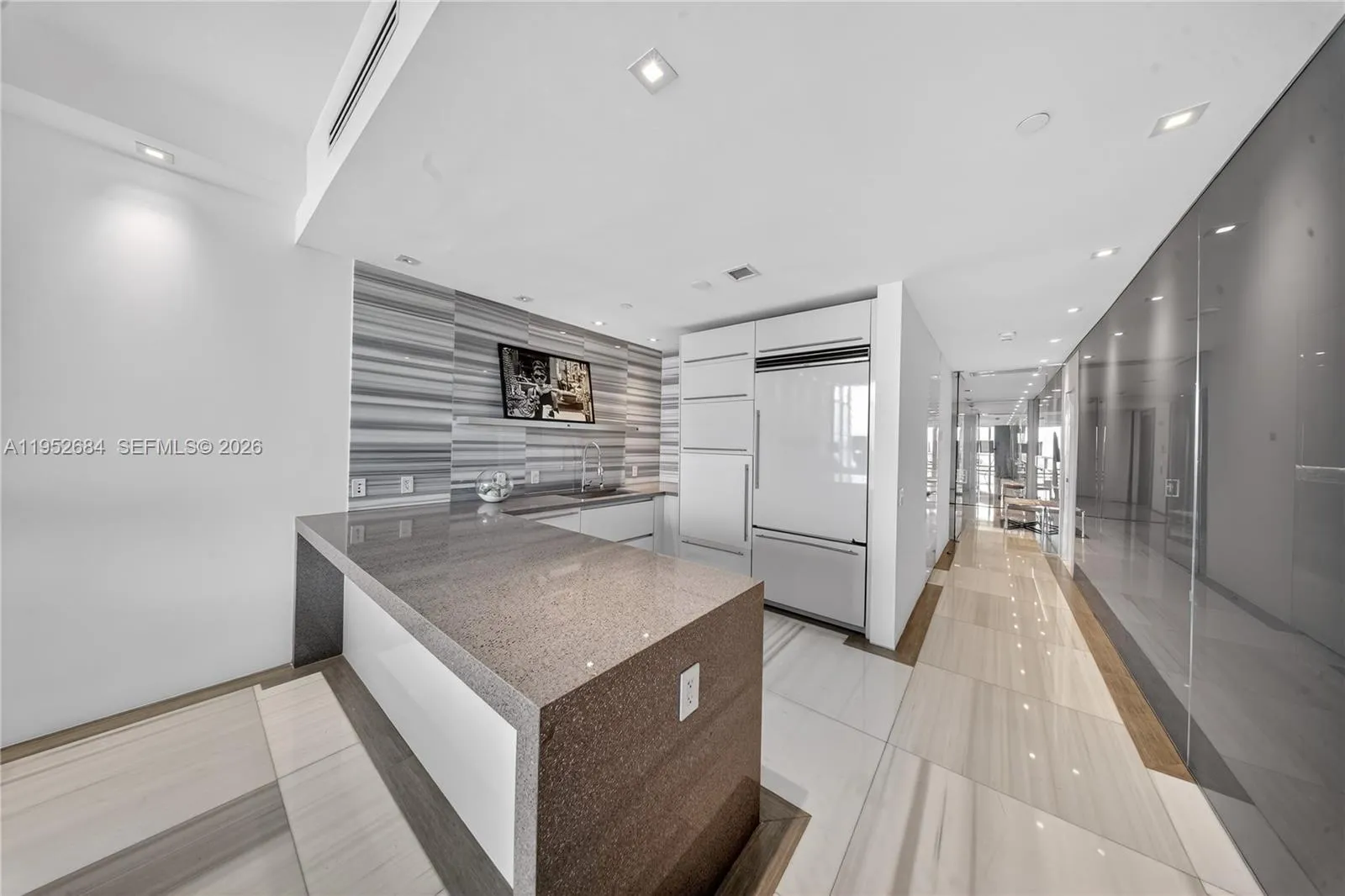 1100 Biscayne Blvd 5306, Miami, Florida 33132, Miami, Florida 33132, 6 Bedrooms Bedrooms, 1 Room Rooms,6 BathroomsBathrooms,Residential,For Sale,1100 Biscayne Blvd 5306, Miami, Florida 33132,A11952684