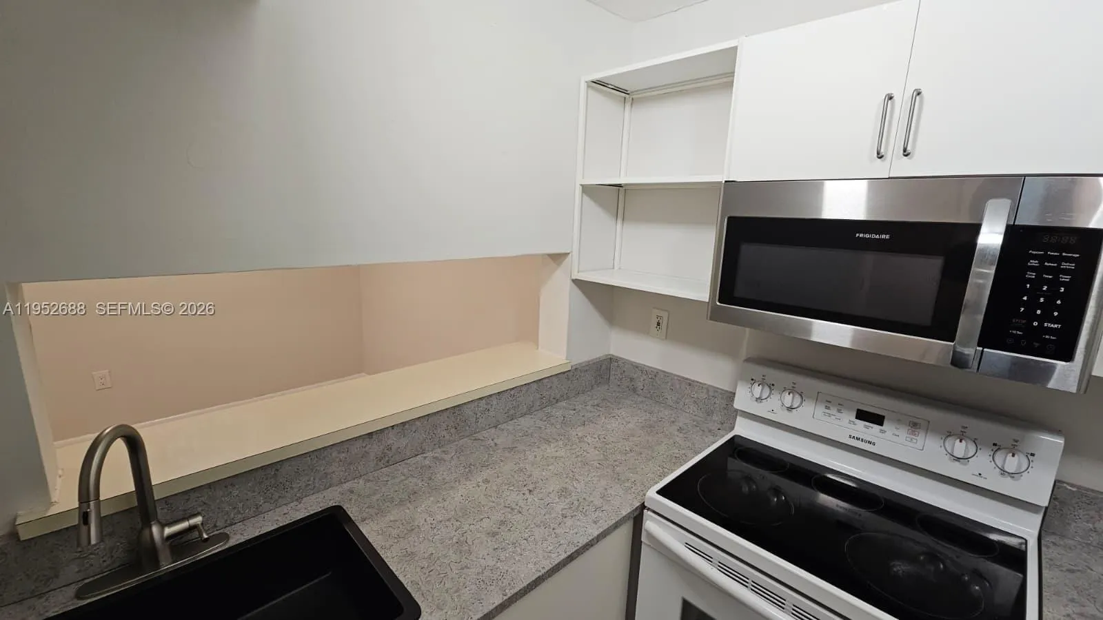 5720 Sw 5th St 3, Miami, Florida 33144, Miami, Florida 33144, 2 Bedrooms Bedrooms, ,1 BathroomBathrooms,Residential Lease,For Rent,5720 Sw 5th St 3, Miami, Florida 33144,A11952688