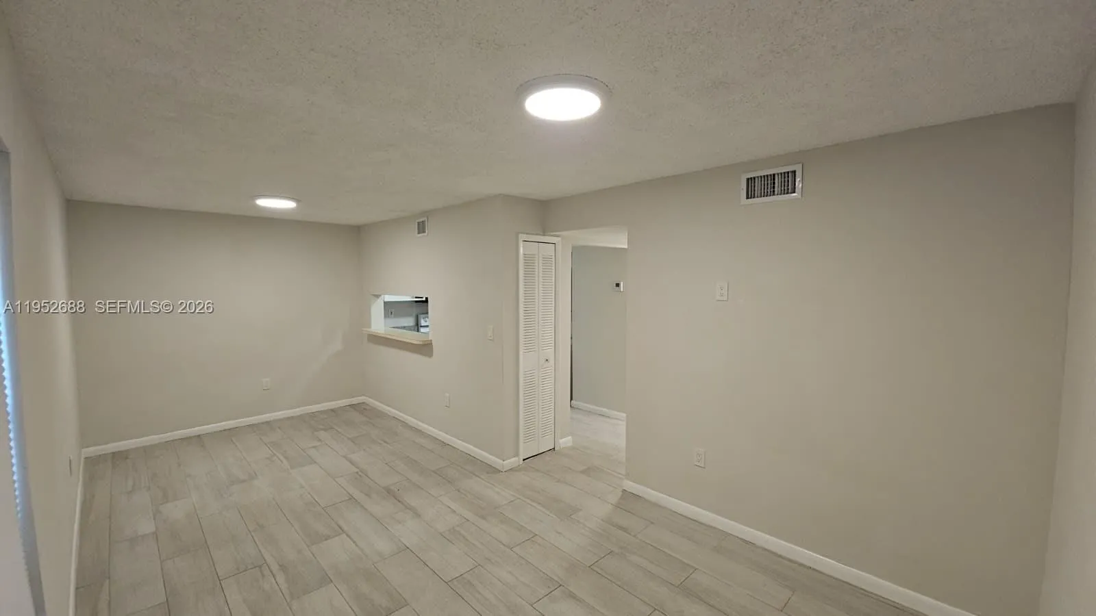 5720 Sw 5th St 3, Miami, Florida 33144, Miami, Florida 33144, 2 Bedrooms Bedrooms, ,1 BathroomBathrooms,Residential Lease,For Rent,5720 Sw 5th St 3, Miami, Florida 33144,A11952688