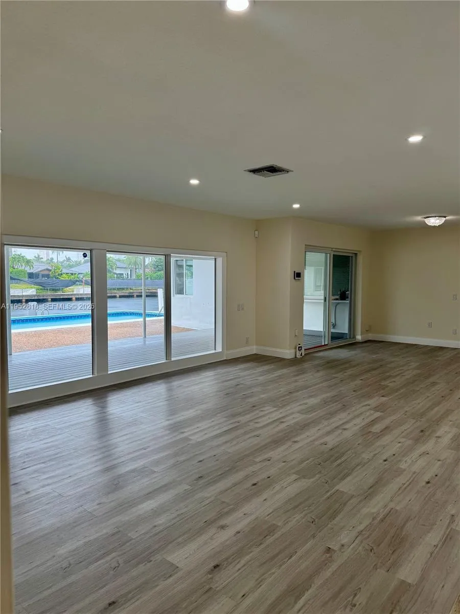 16453 Ne 33rd Ave 1, North Miami Beach, Florida 33, North Miami Beach, Florida 33160, 3 Bedrooms Bedrooms, ,3 BathroomsBathrooms,Residential Lease,For Rent,16453 Ne 33rd Ave 1, North Miami Beach, Florida 33,A11952818