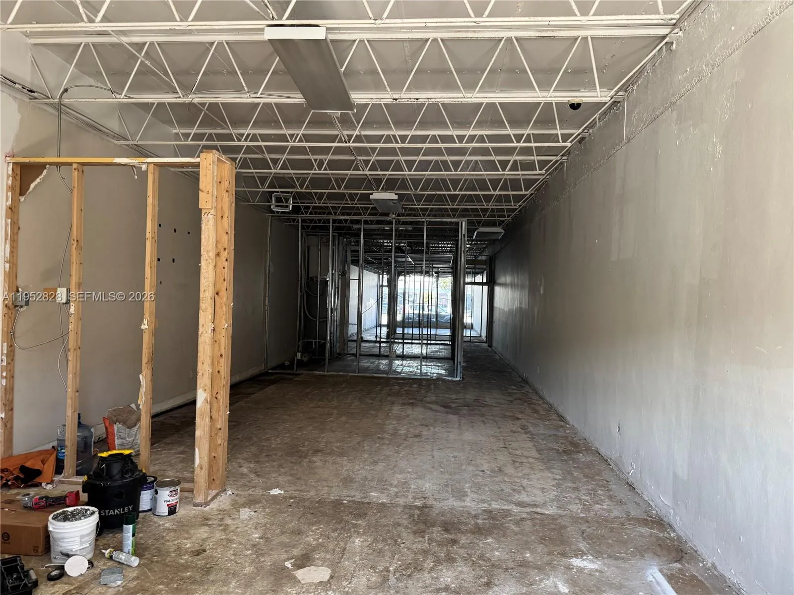 2328 Hollywood Blvd, Hollywood, Florida 33020, Hollywood, Florida 33020, ,Commercial Lease,For Rent,2328 Hollywood Blvd, Hollywood, Florida 33020,A11952828