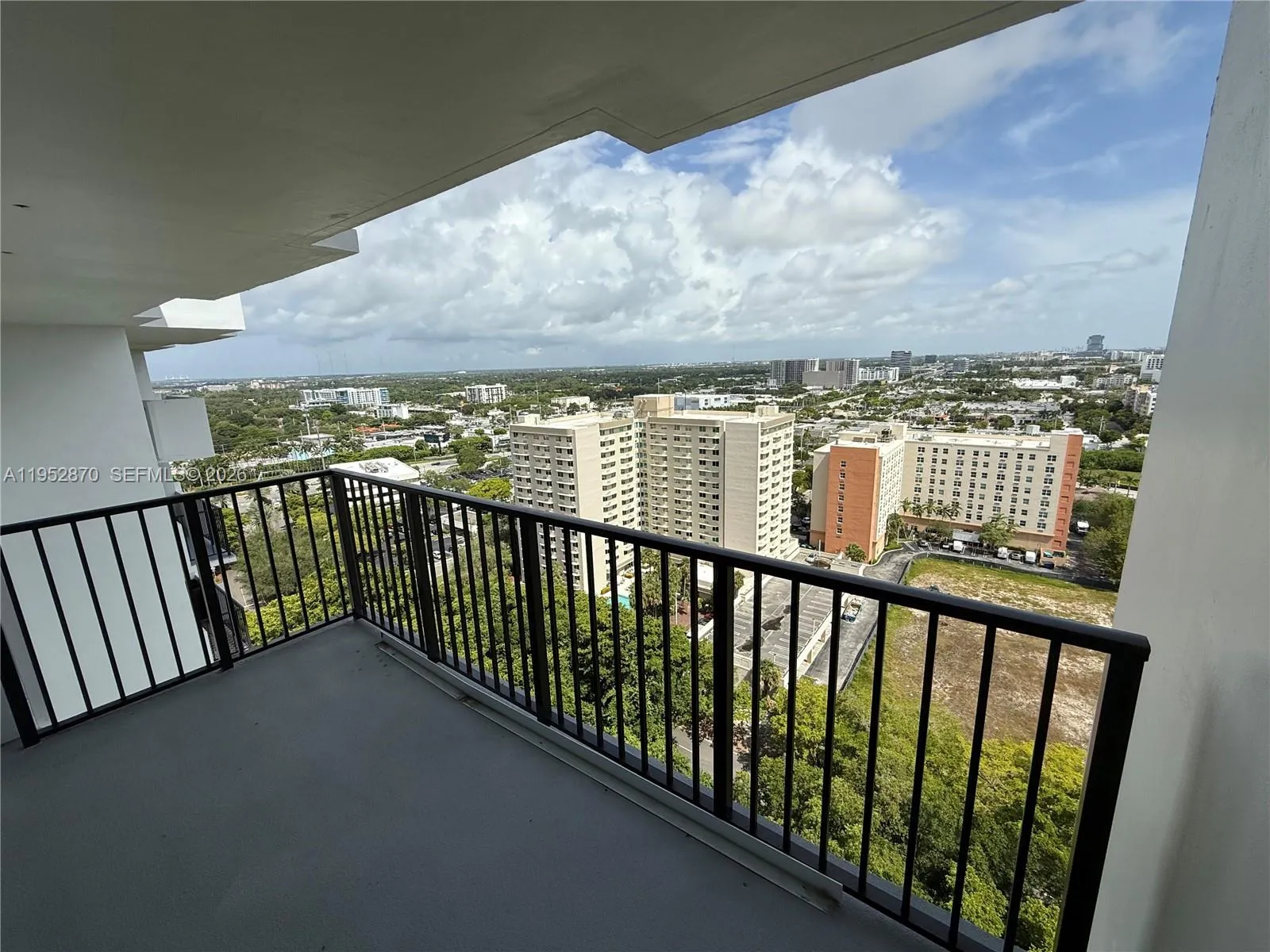 2780 Ne 183rd St 2107, Aventura, Florida 33160, Aventura, Florida 33160, 2 Bedrooms Bedrooms, ,2 BathroomsBathrooms,Residential,For Sale,2780 Ne 183rd St 2107, Aventura, Florida 33160,A11952870