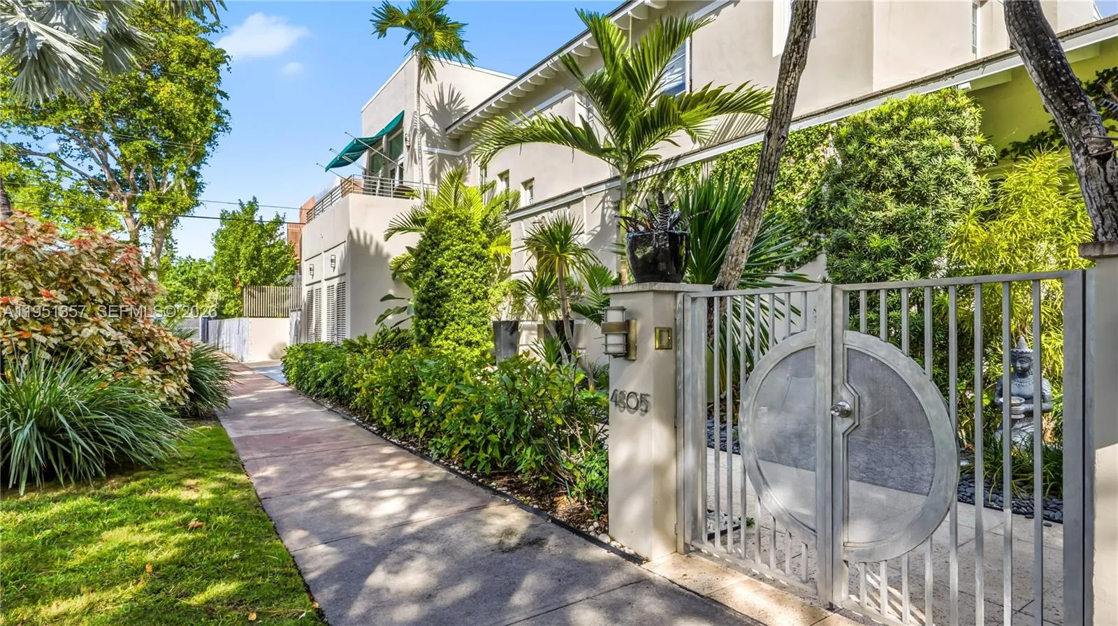 4805 Cherokee Ave, Miami Beach, Florida 33140, Miami Beach, Florida 33140, 4 Bedrooms Bedrooms, ,3 BathroomsBathrooms,Residential Lease,For Rent,4805 Cherokee Ave, Miami Beach, Florida 33140,A11951357