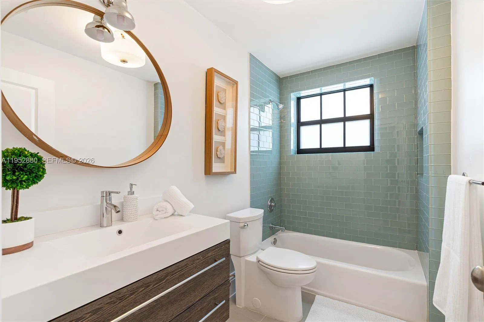 1329 Obispo Avenue, Coral Gables, Florida 33134, Coral Gables, Florida 33134, 4 Bedrooms Bedrooms, ,4 BathroomsBathrooms,Residential Lease,For Rent,1329 Obispo Avenue, Coral Gables, Florida 33134,A11952880