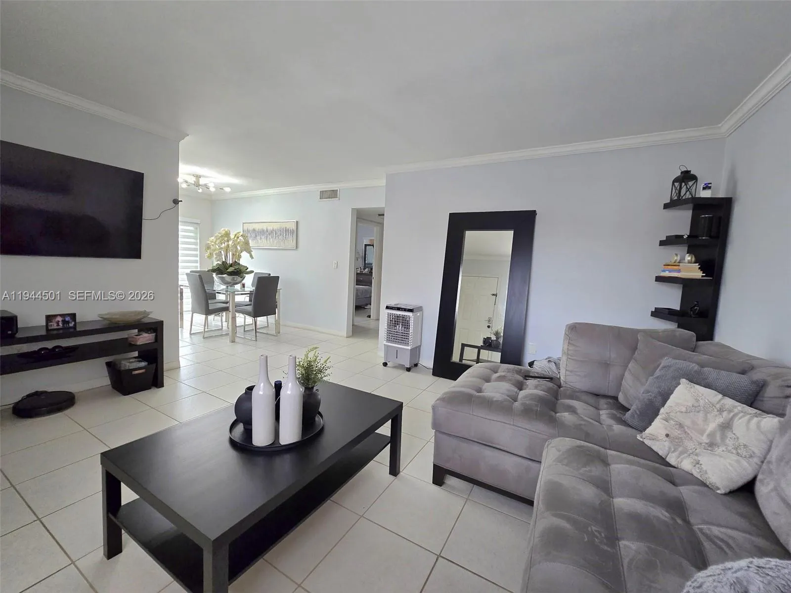 1265 W 24th St 201, Hialeah, Florida 33010, Hialeah, Florida 33010, 2 Bedrooms Bedrooms, ,1 BathroomBathrooms,Residential,For Sale,1265 W 24th St 201, Hialeah, Florida 33010,A11944501