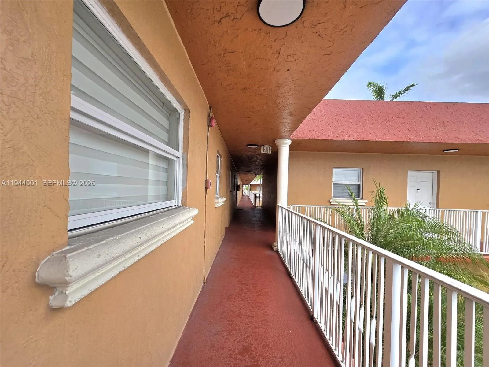 1265 W 24th St 201, Hialeah, Florida 33010, Hialeah, Florida 33010, 2 Bedrooms Bedrooms, ,1 BathroomBathrooms,Residential,For Sale,1265 W 24th St 201, Hialeah, Florida 33010,A11944501