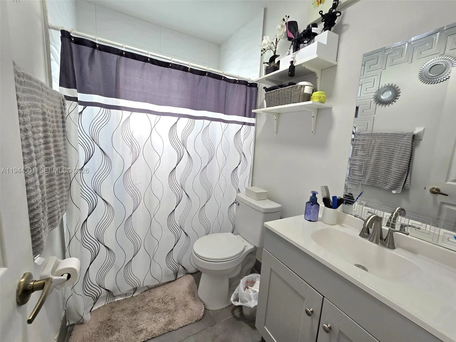 1265 W 24th St 201, Hialeah, Florida 33010, Hialeah, Florida 33010, 2 Bedrooms Bedrooms, ,1 BathroomBathrooms,Residential,For Sale,1265 W 24th St 201, Hialeah, Florida 33010,A11944501