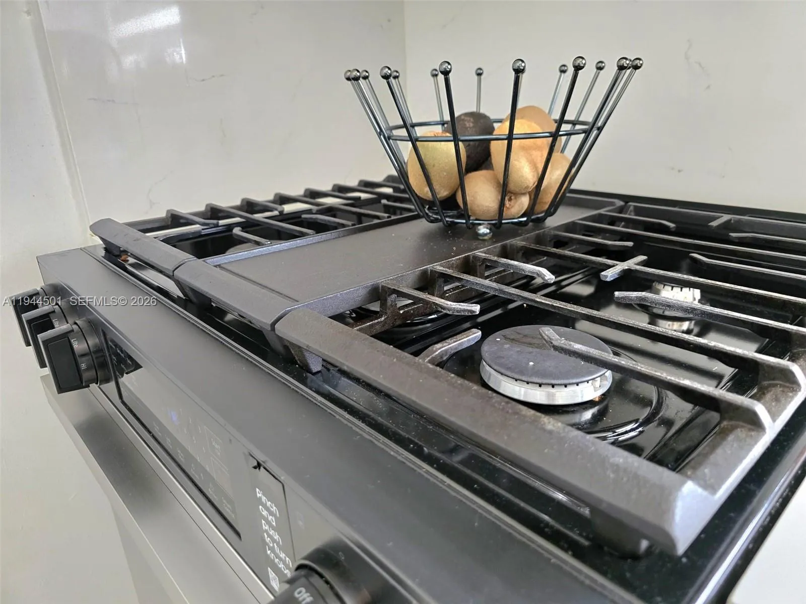 1265 W 24th St 201, Hialeah, Florida 33010, Hialeah, Florida 33010, 2 Bedrooms Bedrooms, ,1 BathroomBathrooms,Residential,For Sale,1265 W 24th St 201, Hialeah, Florida 33010,A11944501