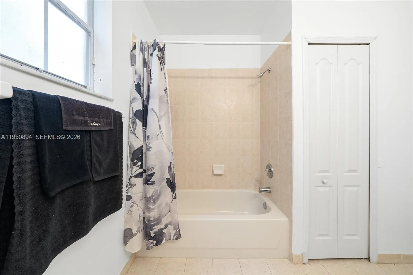 16062 Sw 43rd Ter, Miami, Florida 33185, Miami, Florida 33185, 5 Bedrooms Bedrooms, ,4 BathroomsBathrooms,Residential,For Sale,16062 Sw 43rd Ter, Miami, Florida 33185,A11950894