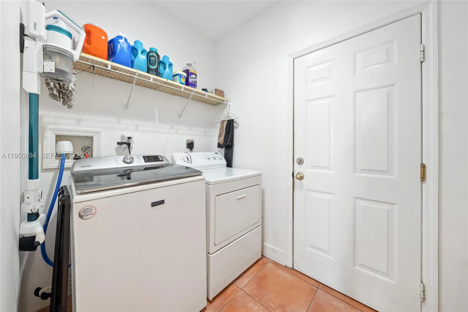 16062 Sw 43rd Ter, Miami, Florida 33185, Miami, Florida 33185, 5 Bedrooms Bedrooms, ,4 BathroomsBathrooms,Residential,For Sale,16062 Sw 43rd Ter, Miami, Florida 33185,A11950894