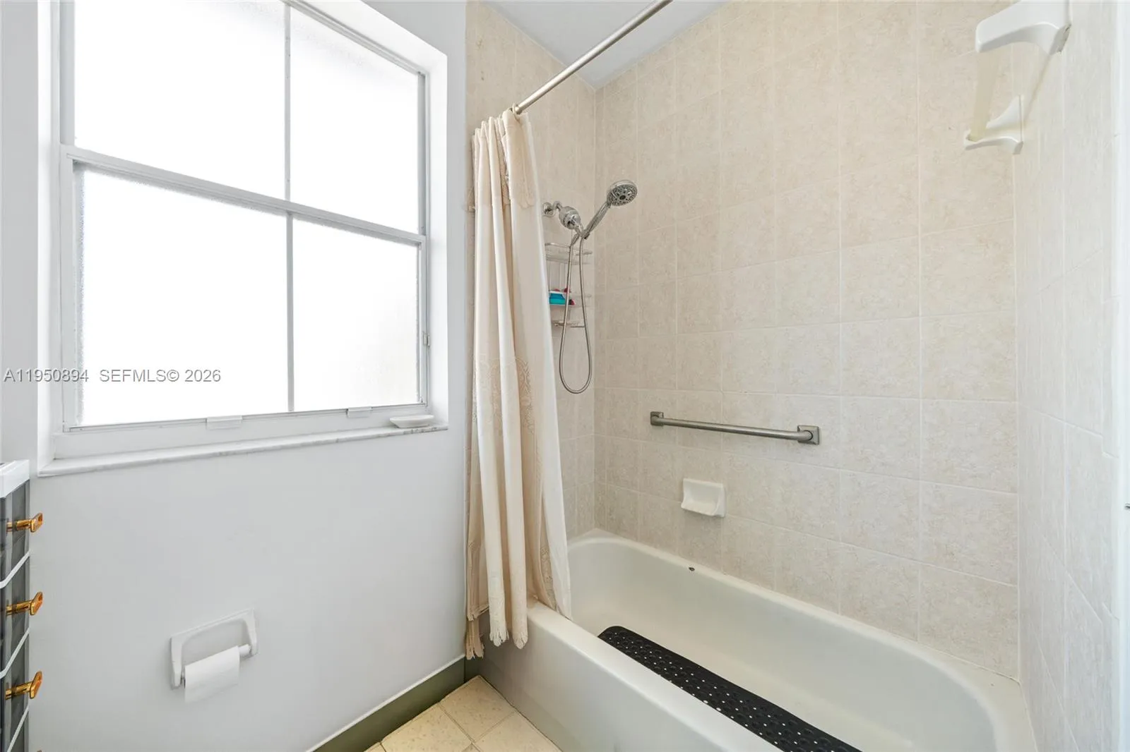 16062 Sw 43rd Ter, Miami, Florida 33185, Miami, Florida 33185, 5 Bedrooms Bedrooms, ,4 BathroomsBathrooms,Residential,For Sale,16062 Sw 43rd Ter, Miami, Florida 33185,A11950894