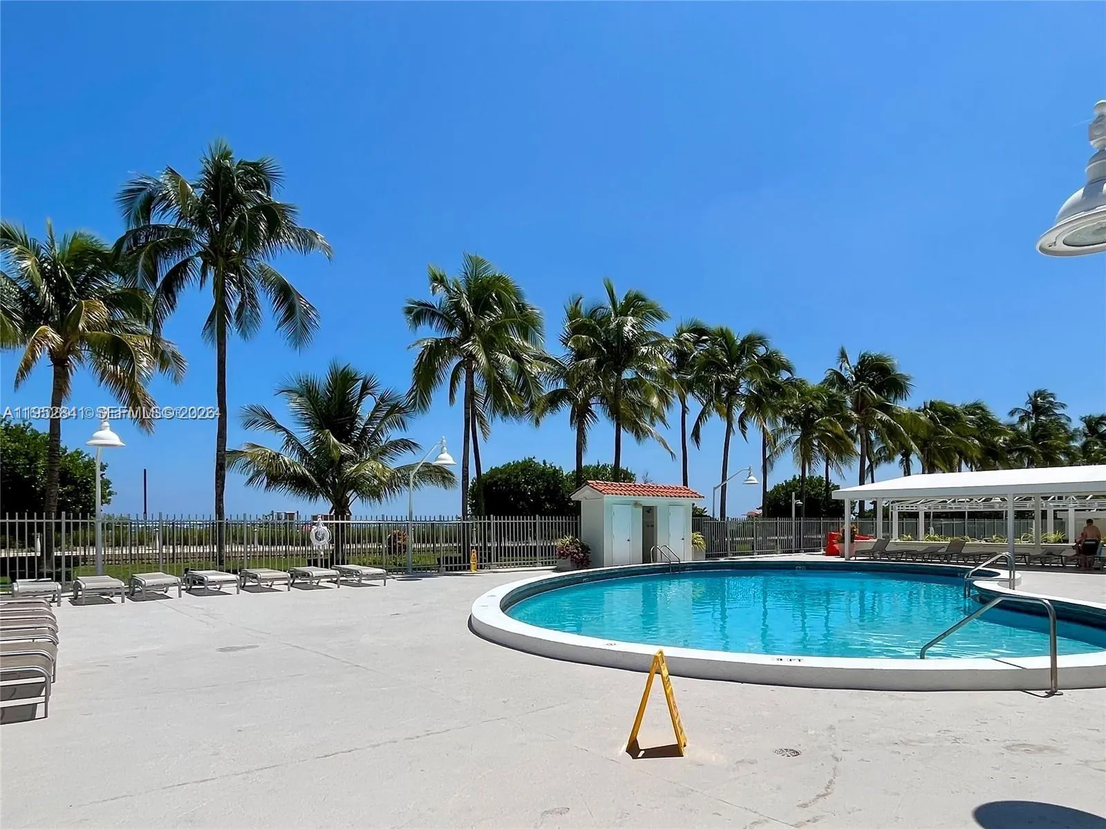 2899 Collins Ave 1502, Miami Beach, Florida 33140, Miami Beach, Florida 33140, ,1 BathroomBathrooms,Residential Lease,For Rent,2899 Collins Ave 1502, Miami Beach, Florida 33140,A11952841