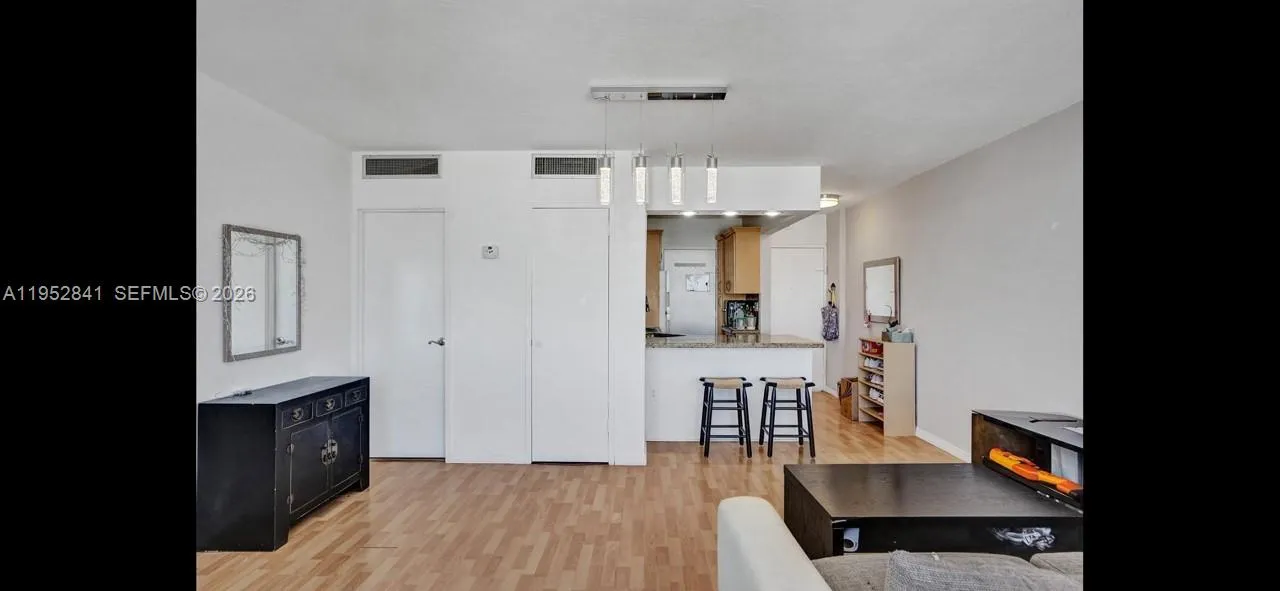 2899 Collins Ave 1502, Miami Beach, Florida 33140, Miami Beach, Florida 33140, ,1 BathroomBathrooms,Residential Lease,For Rent,2899 Collins Ave 1502, Miami Beach, Florida 33140,A11952841