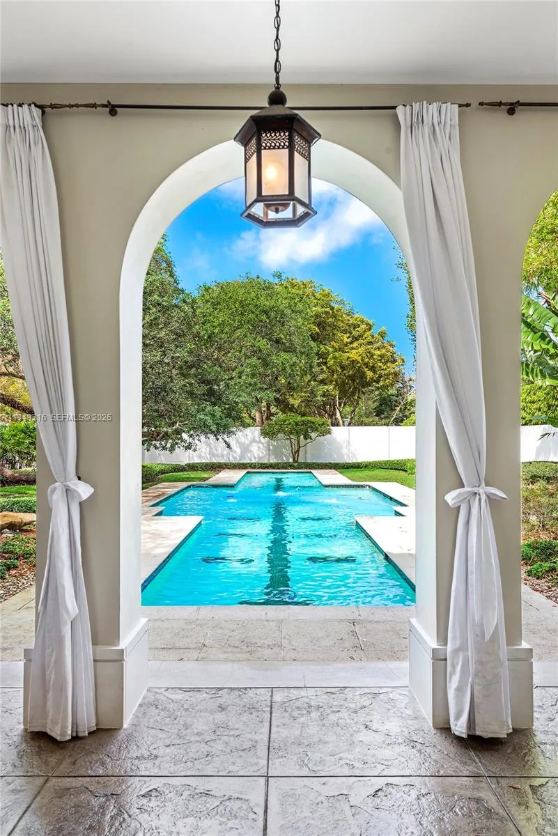 4191 Lybyer Ave, Miami, Florida 33133, Miami, Florida 33133, 6 Bedrooms Bedrooms, ,4 BathroomsBathrooms,Residential,For Sale,4191 Lybyer Ave, Miami, Florida 33133,A11949316